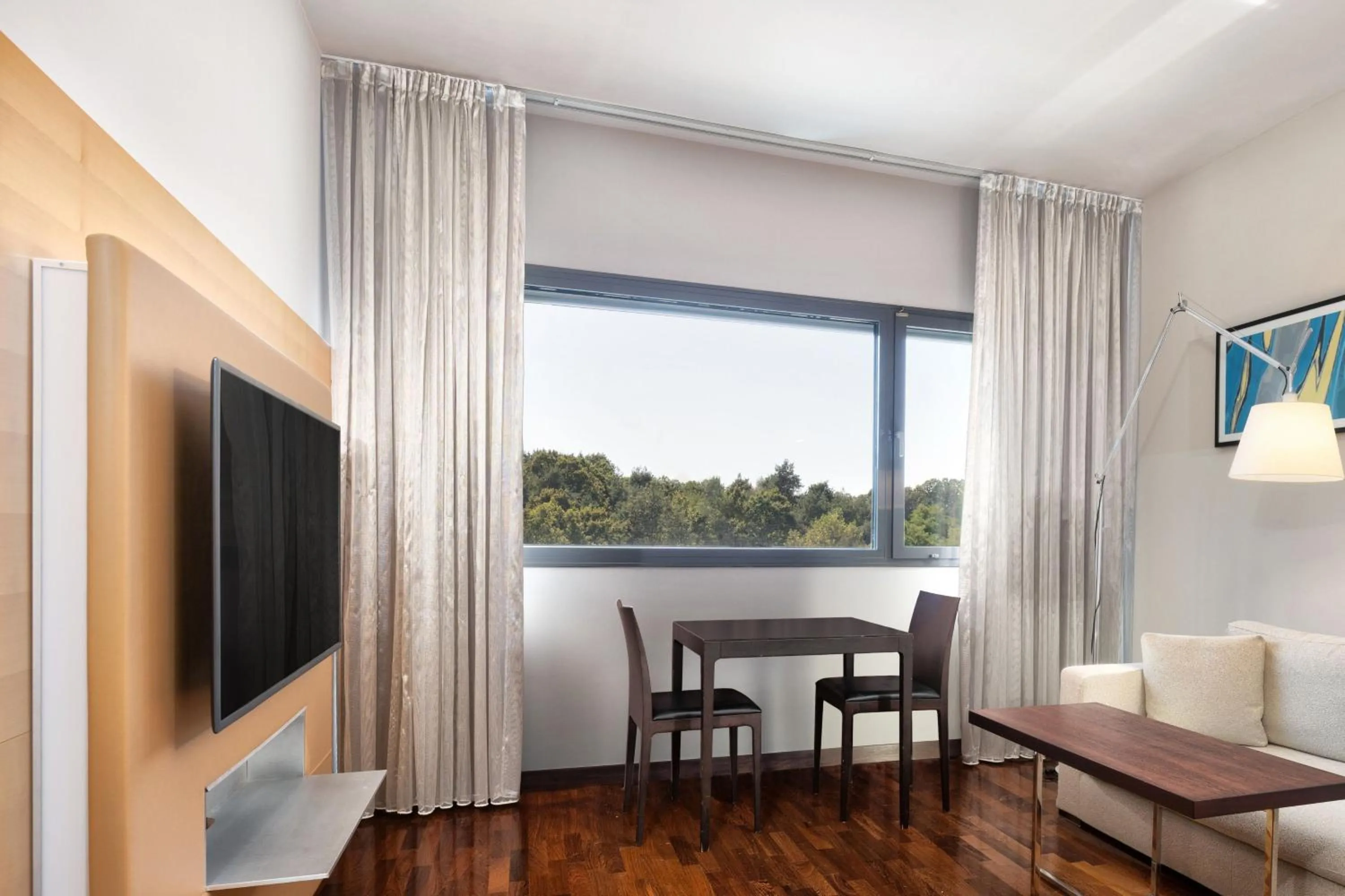 Photo of the whole room in Four Points by Sheraton Ljubljana Mons