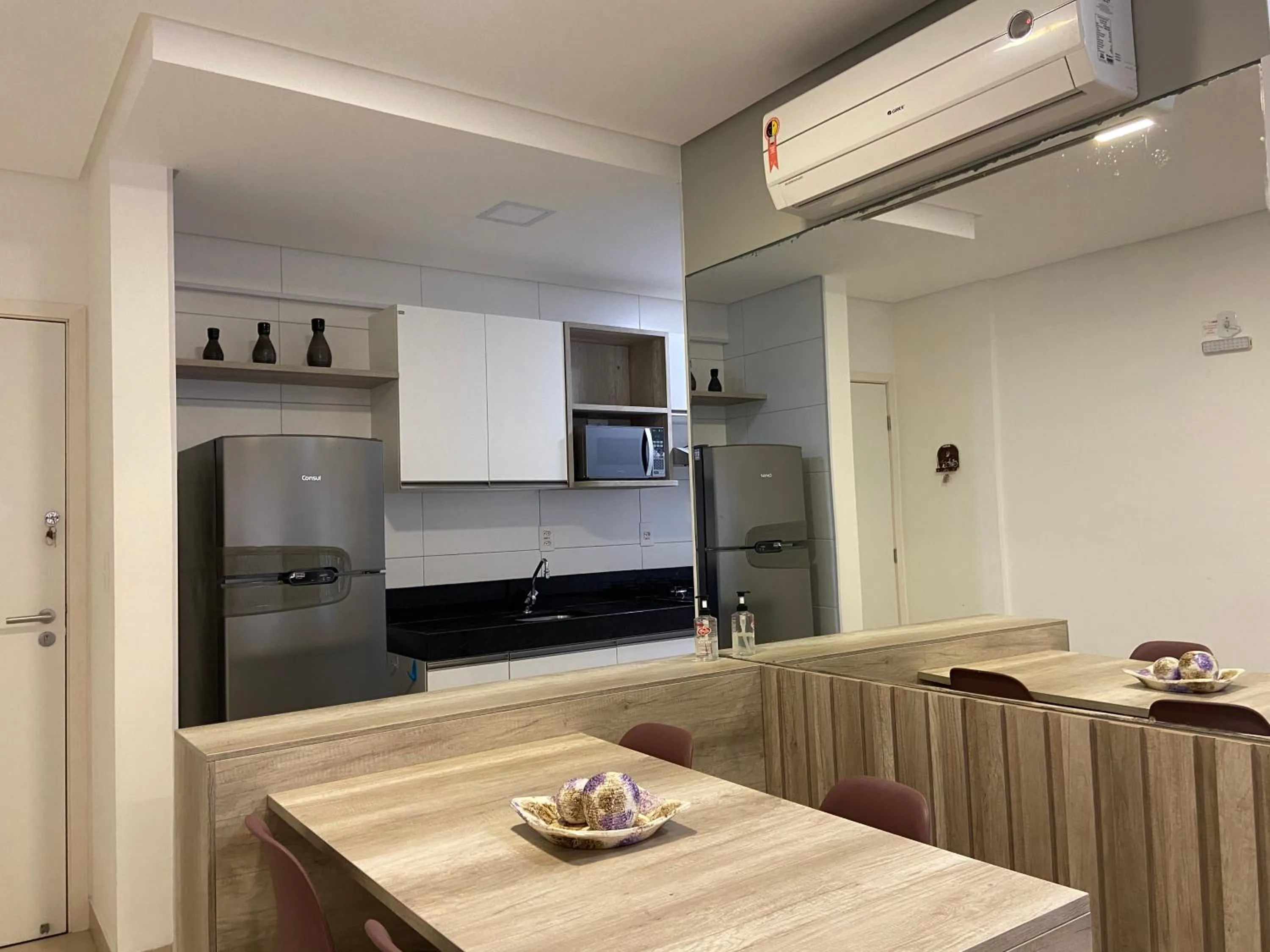 Dining area in Apto Promenade I PONTA VERDE