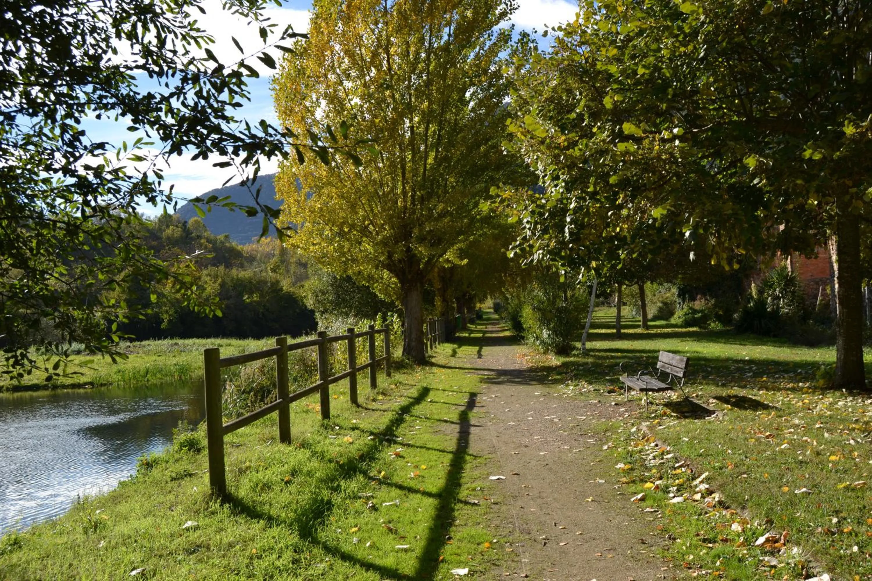 Natural landscape in Tres Puentes Anguiano Apartamentos y Hostal