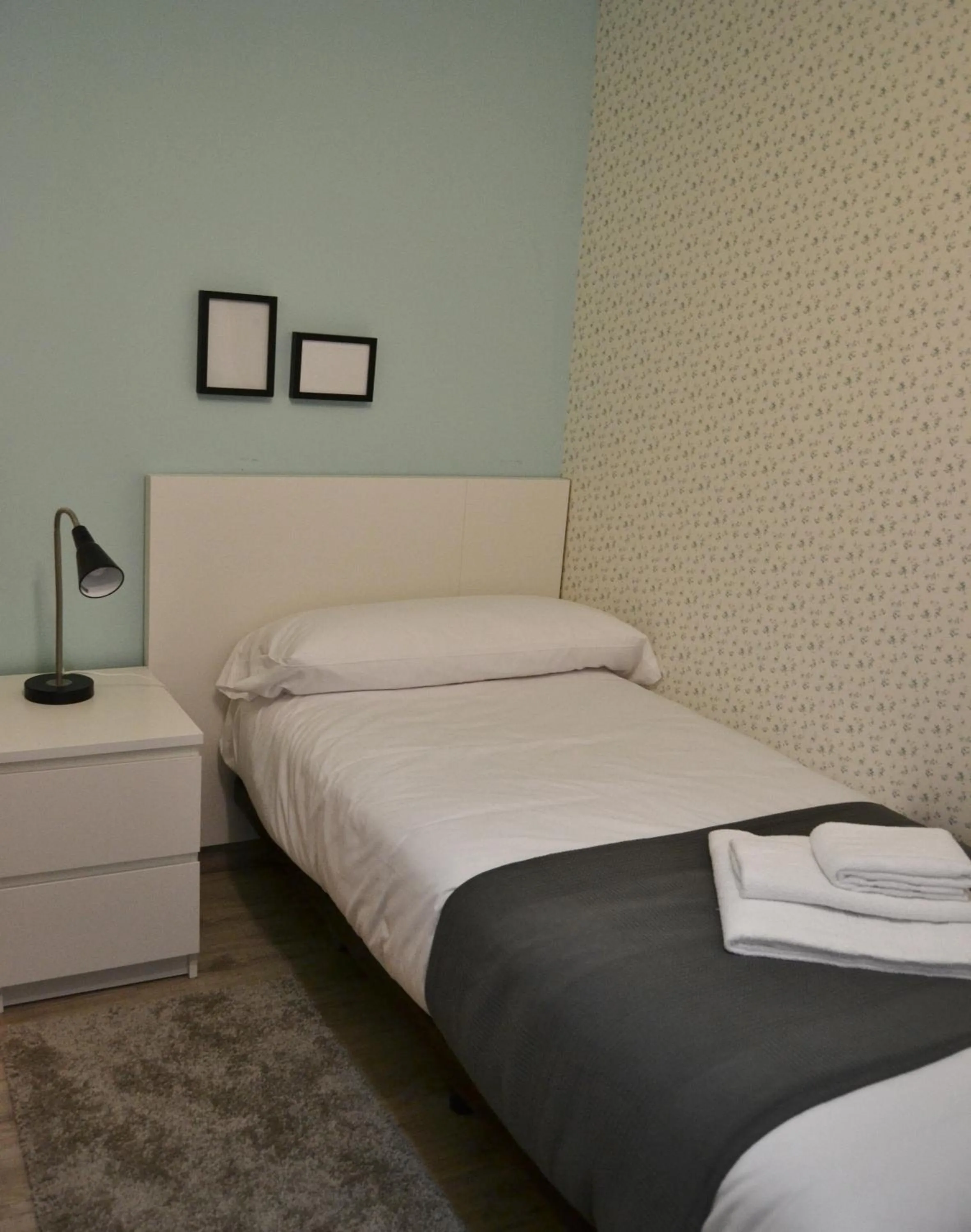 Bedroom, Bed in Tres Puentes Anguiano Apartamentos y Hostal