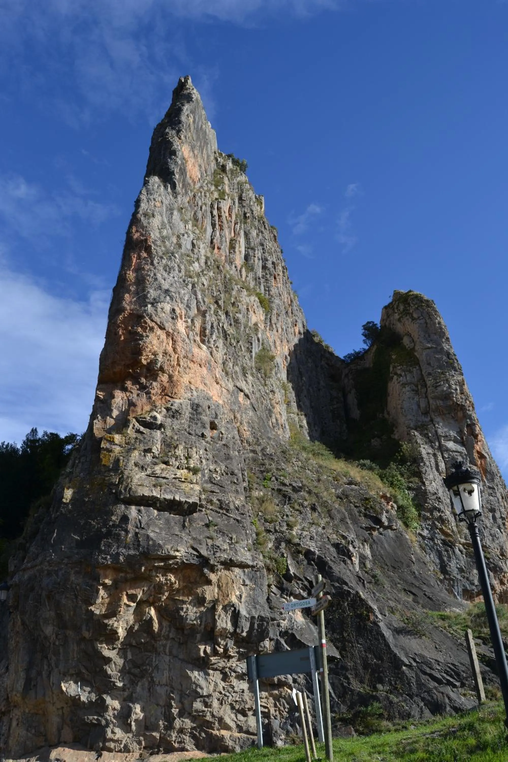 Nearby landmark in Tres Puentes Anguiano Apartamentos y Hostal