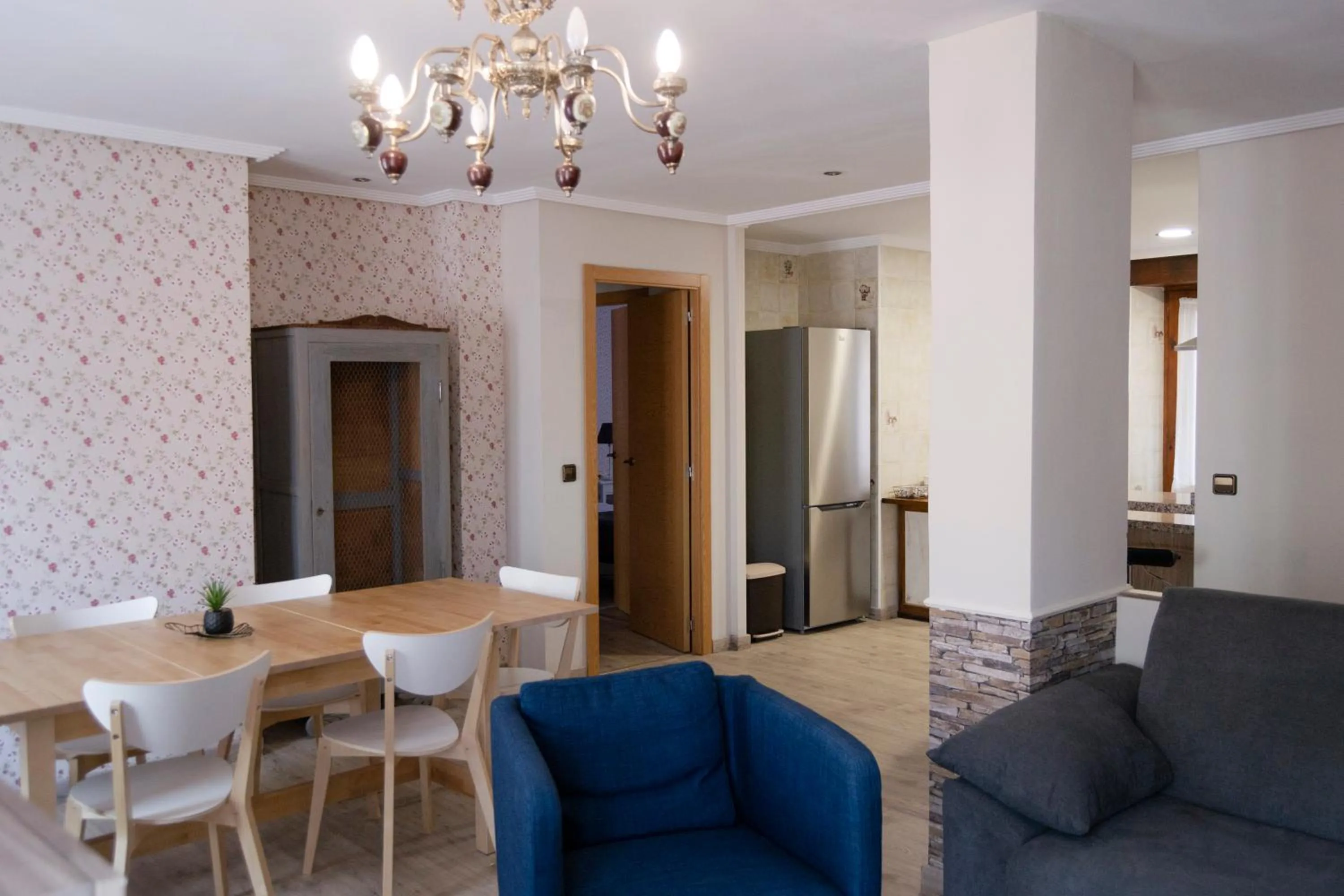 Living room in Tres Puentes Anguiano Apartamentos y Hostal