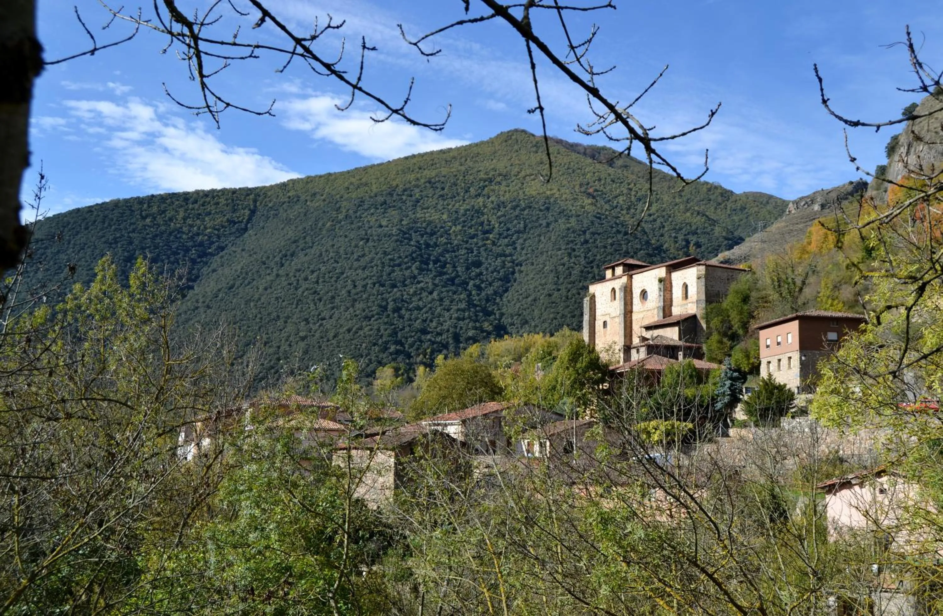 Neighbourhood in Tres Puentes Anguiano Apartamentos y Hostal