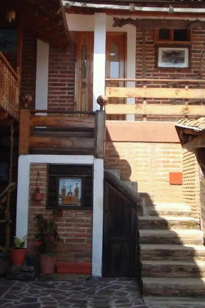 Facade/entrance in Posada de Los Reyes