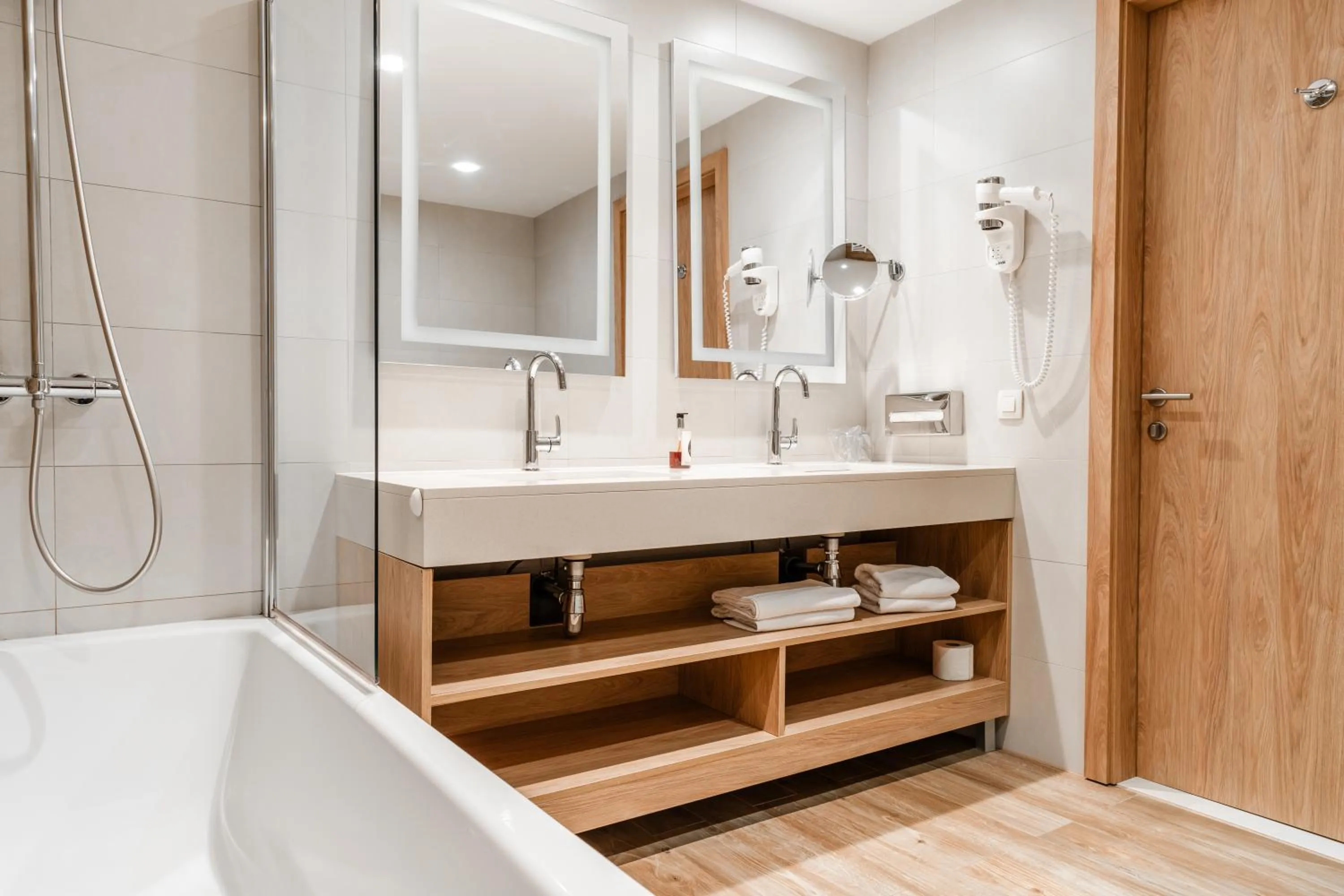 Shower in Hotel Kranjska Gora