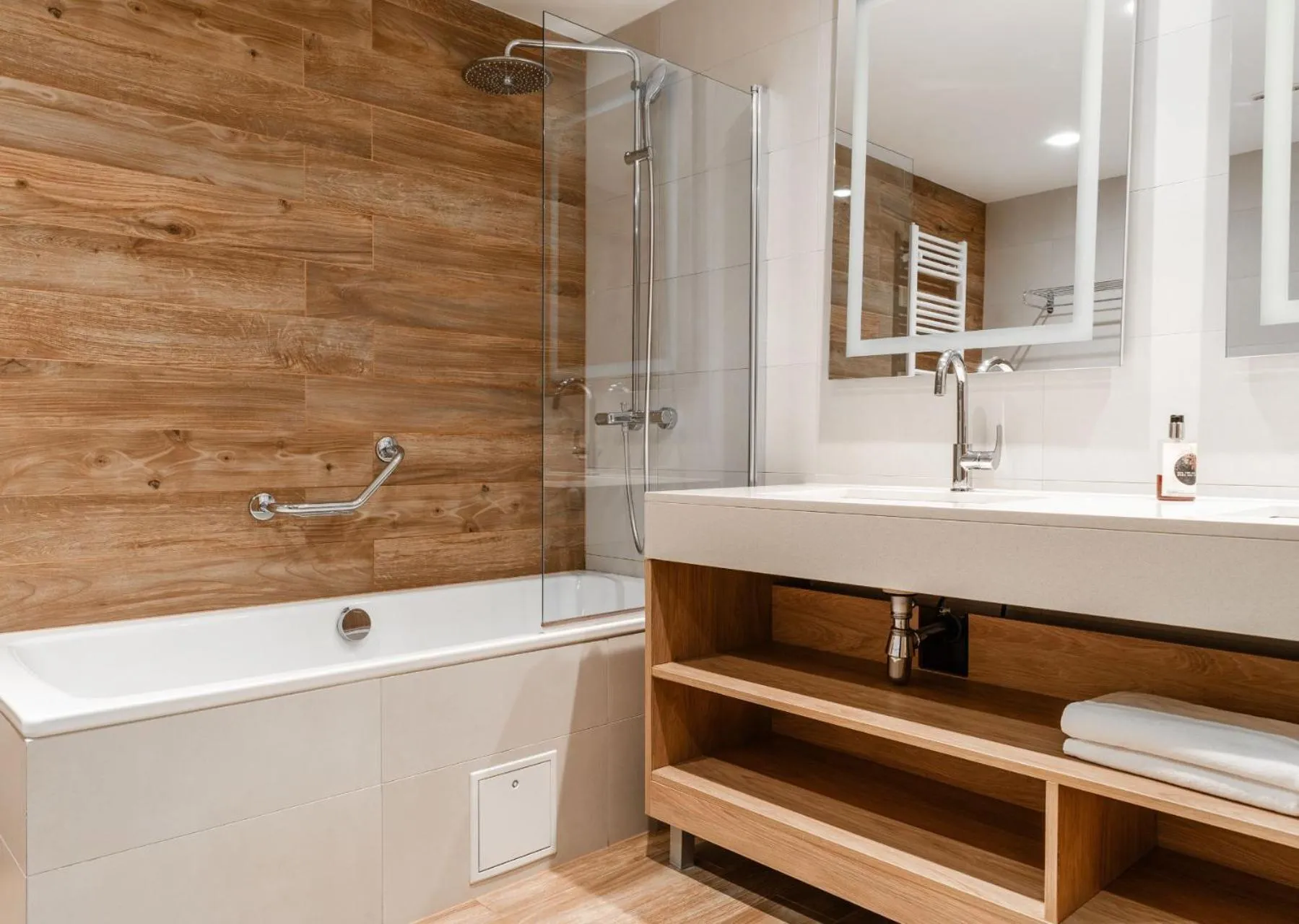 Shower in Hotel Kranjska Gora