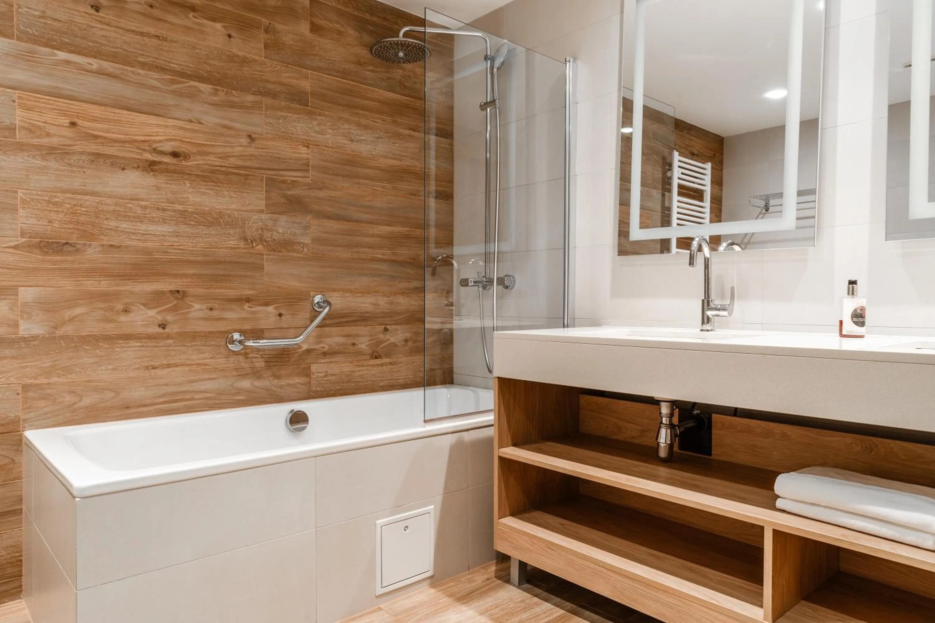 Shower in Hotel Kranjska Gora