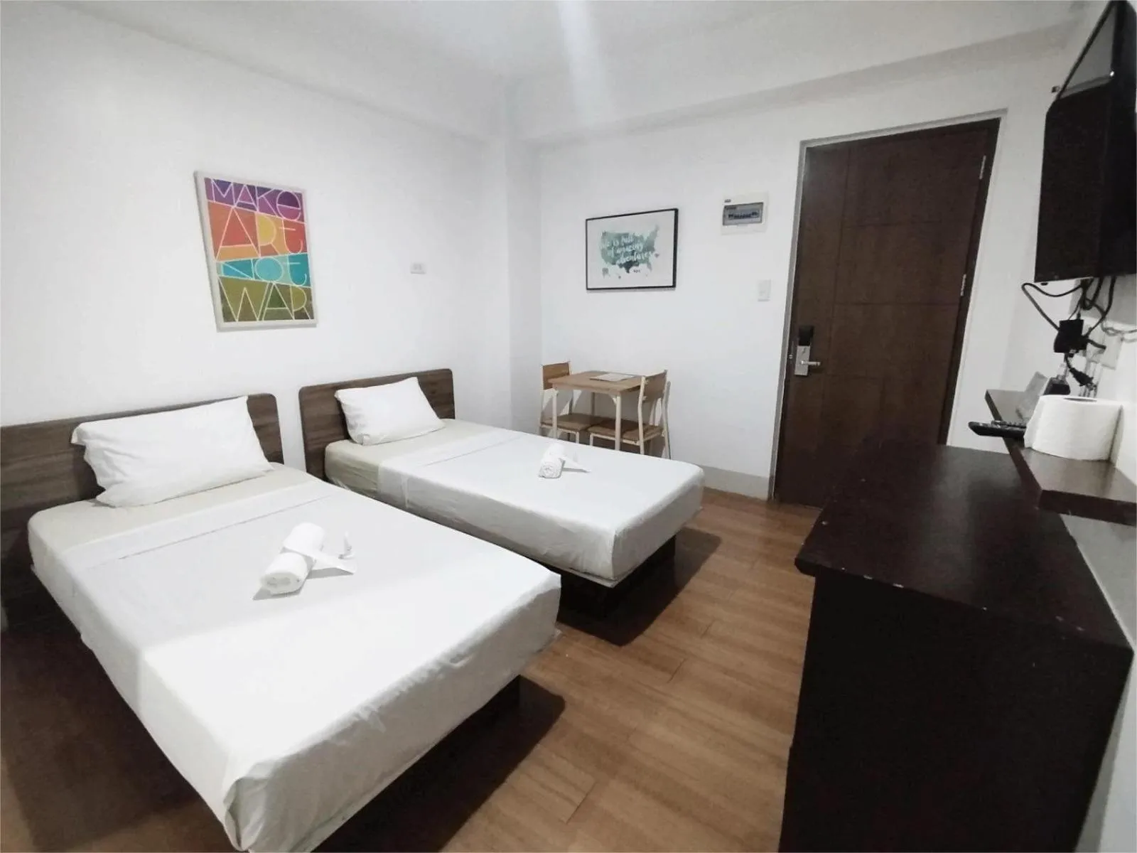 TV and multimedia, Bed in Sulit Budget Hotel VMapa