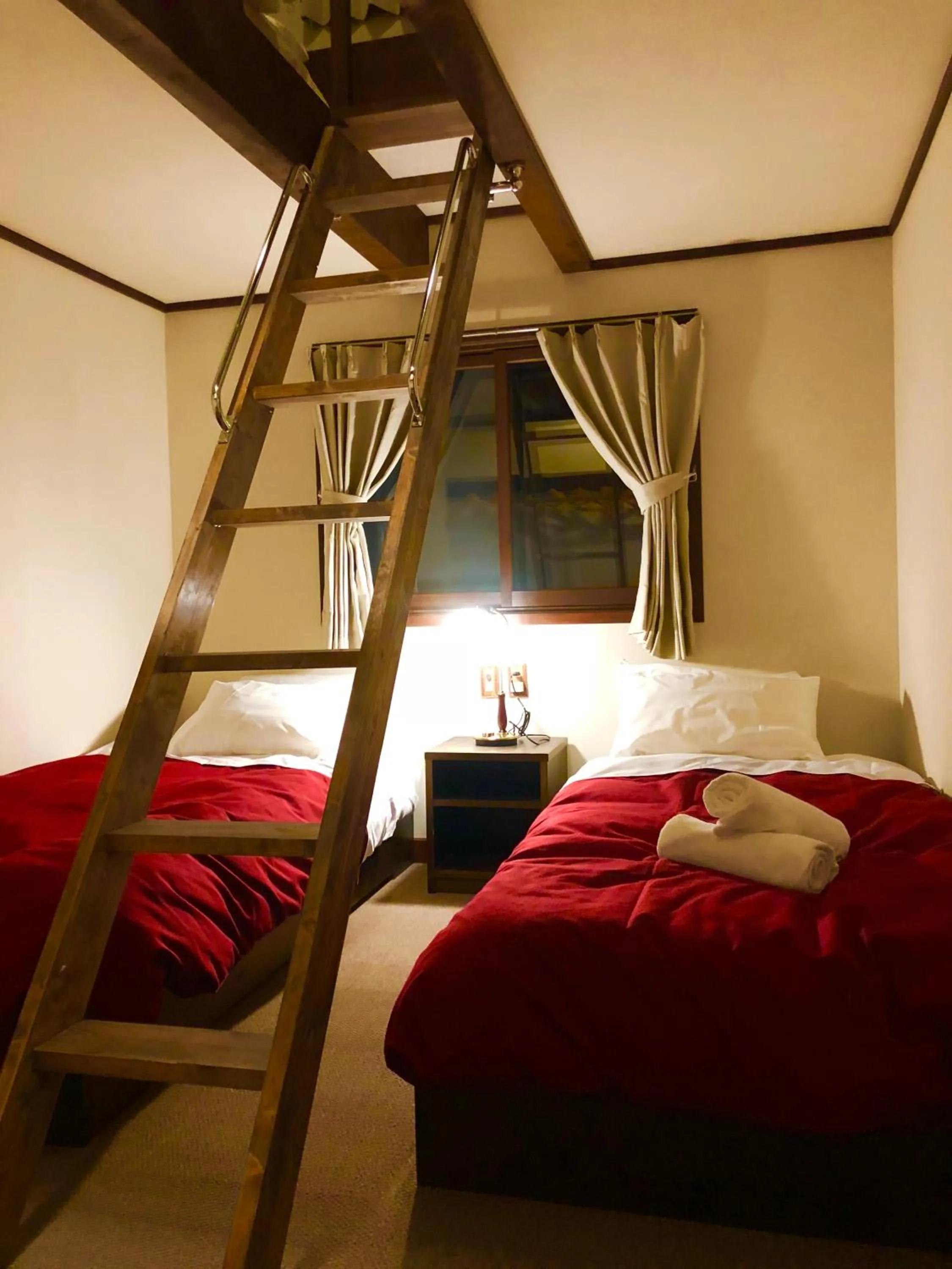 Photo of the whole room, Bed in The Guest House Japan Hakuba