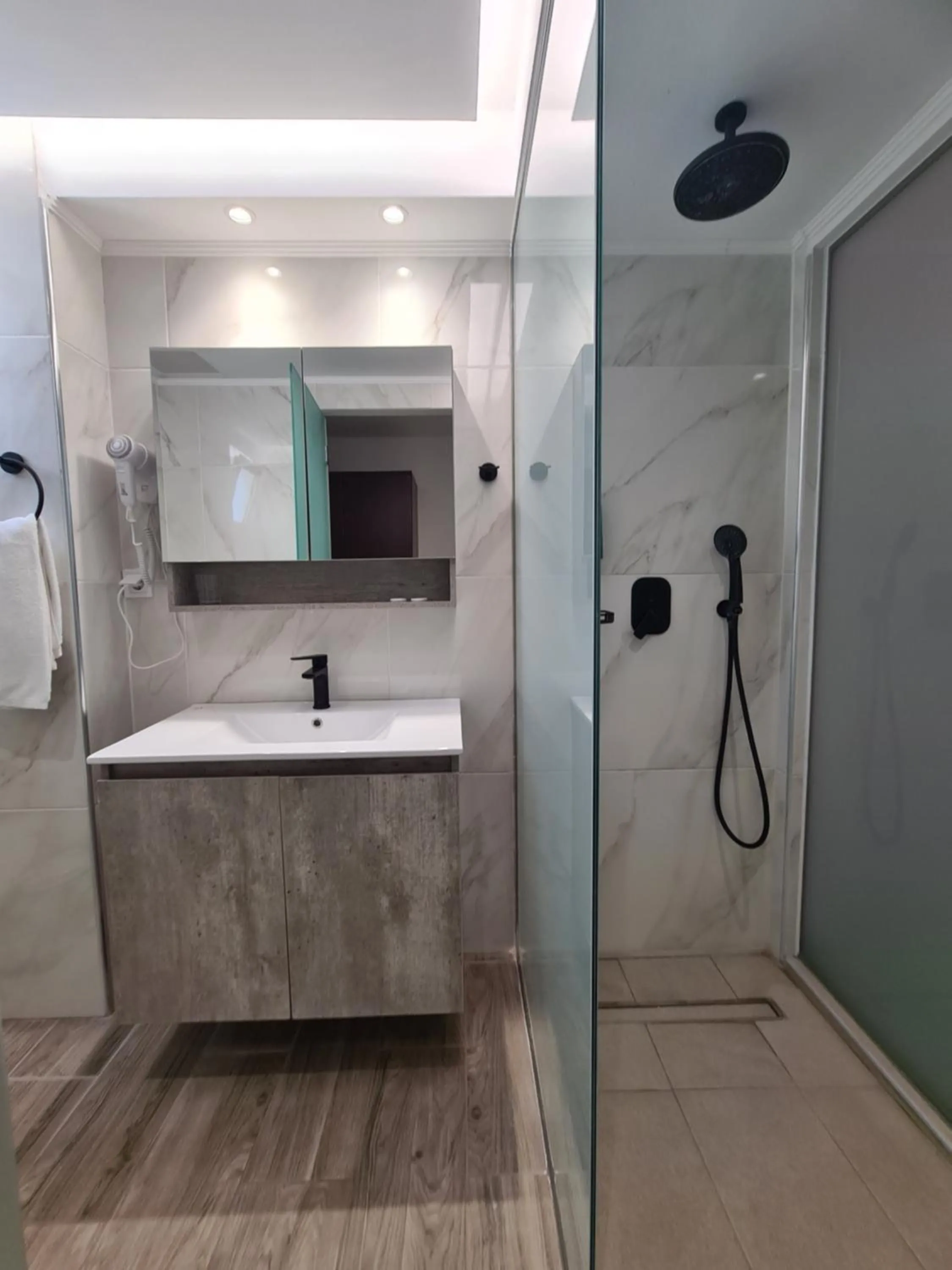 Shower in Corali Hotel