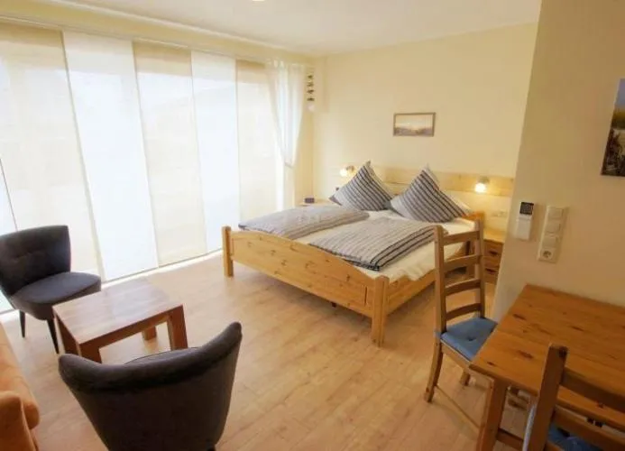 Bedroom, Bed in Stormtüüt - Wunderschönes Feriendomizil für die junge Familie in Strandnähe