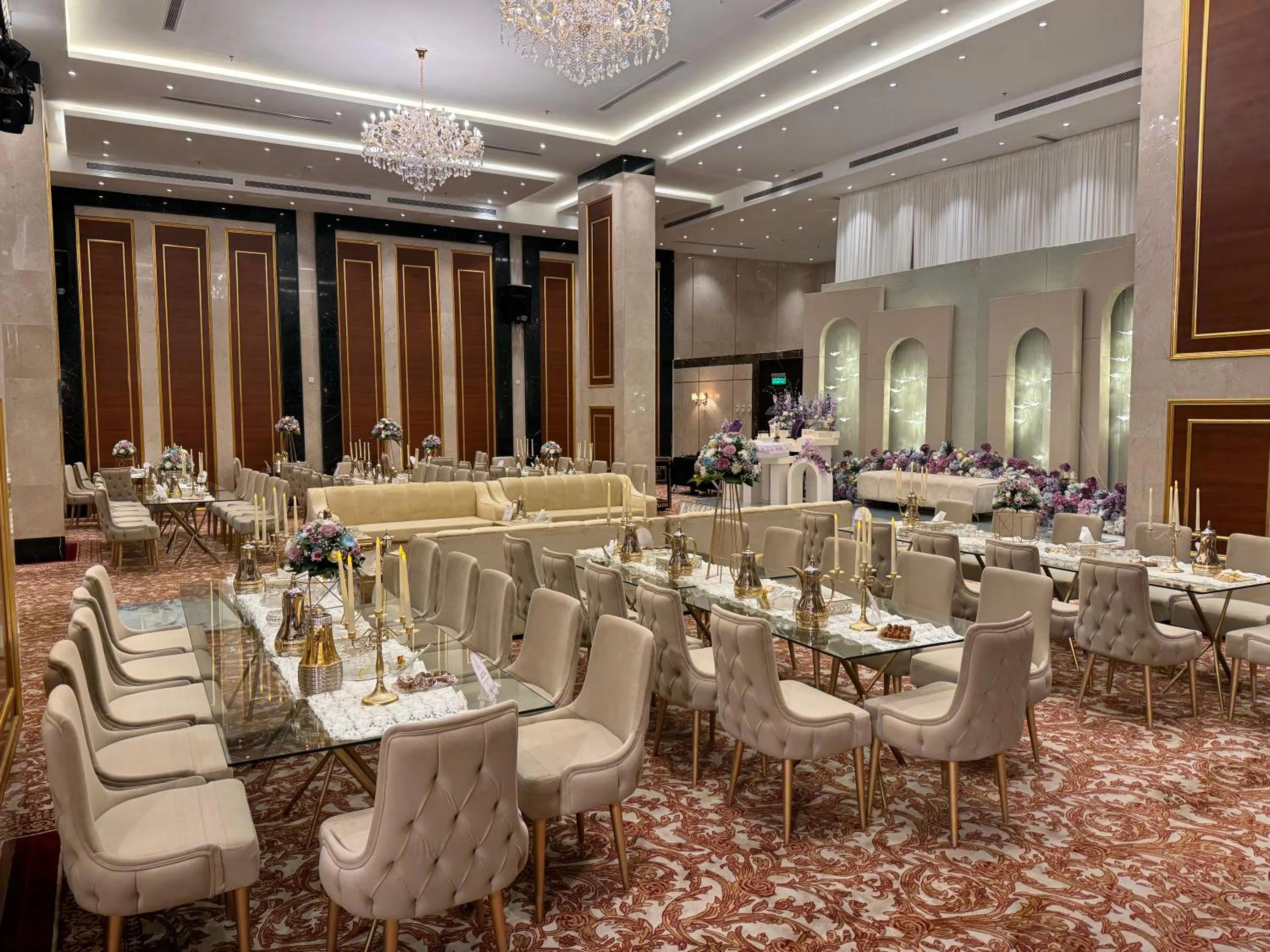 Banquet/Function facilities in Rosemond Al Hamra