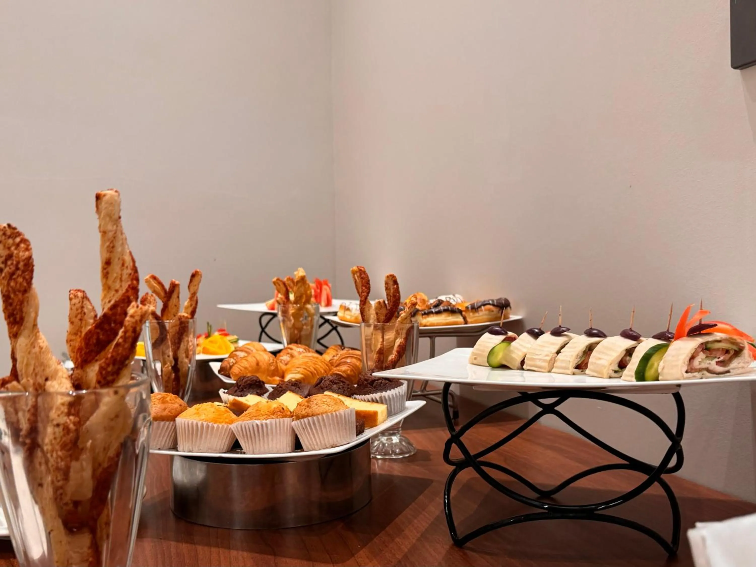 Meeting/conference room in Rosemond Al Hamra