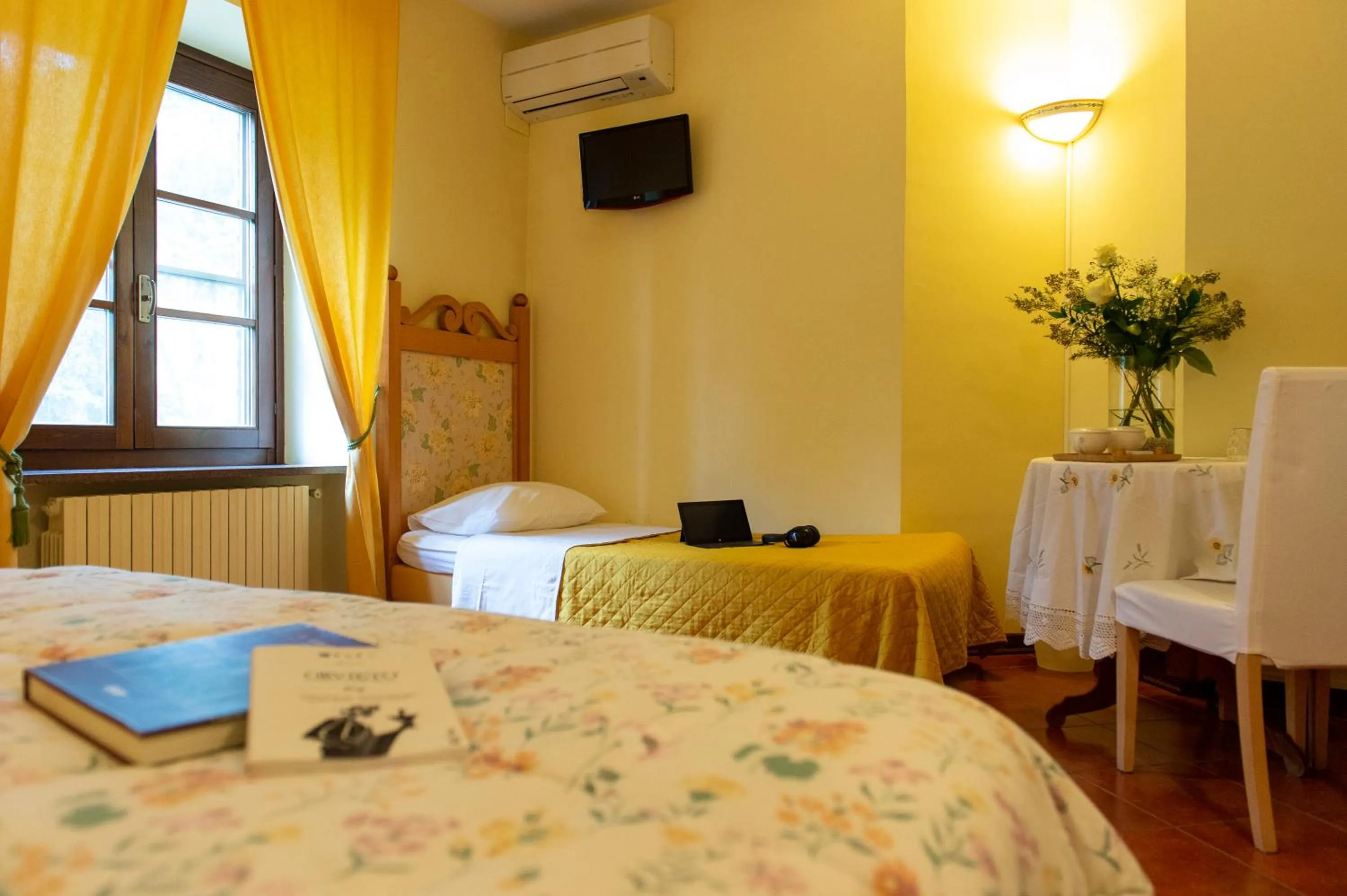 Photo of the whole room, Bed in Podere Sette Piagge