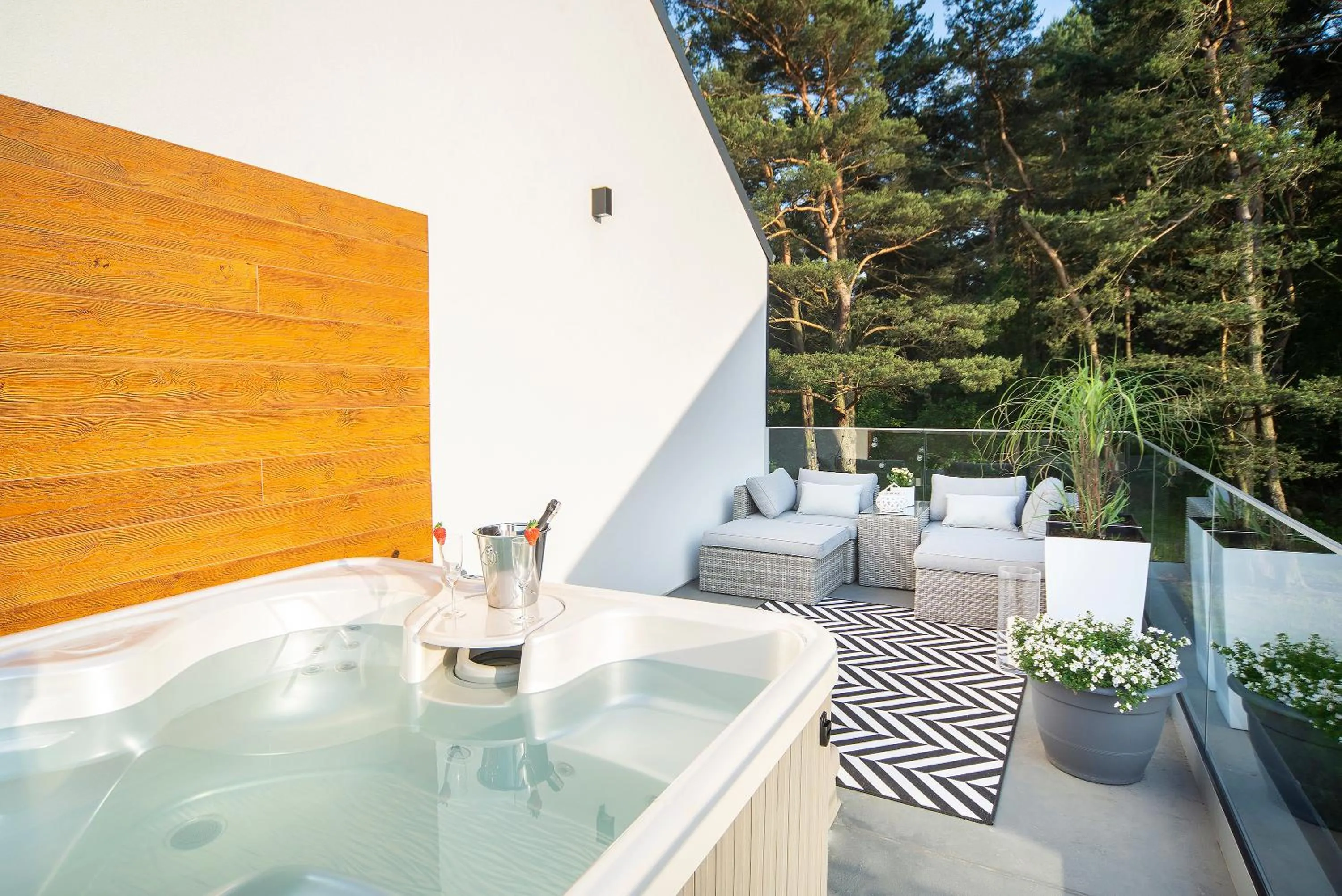 Hot Tub in Przypływy & Odpływy