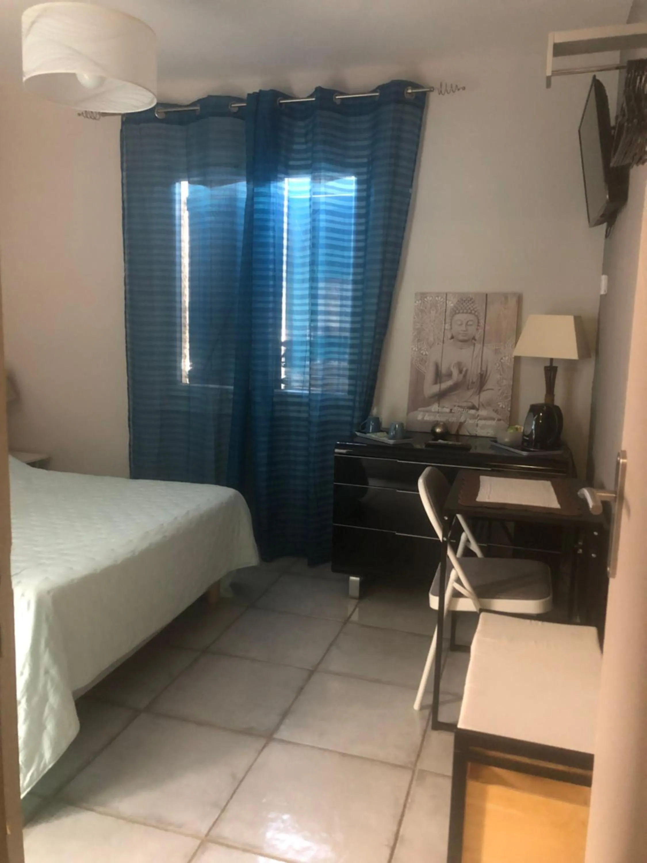 Bed in Les Amandiers