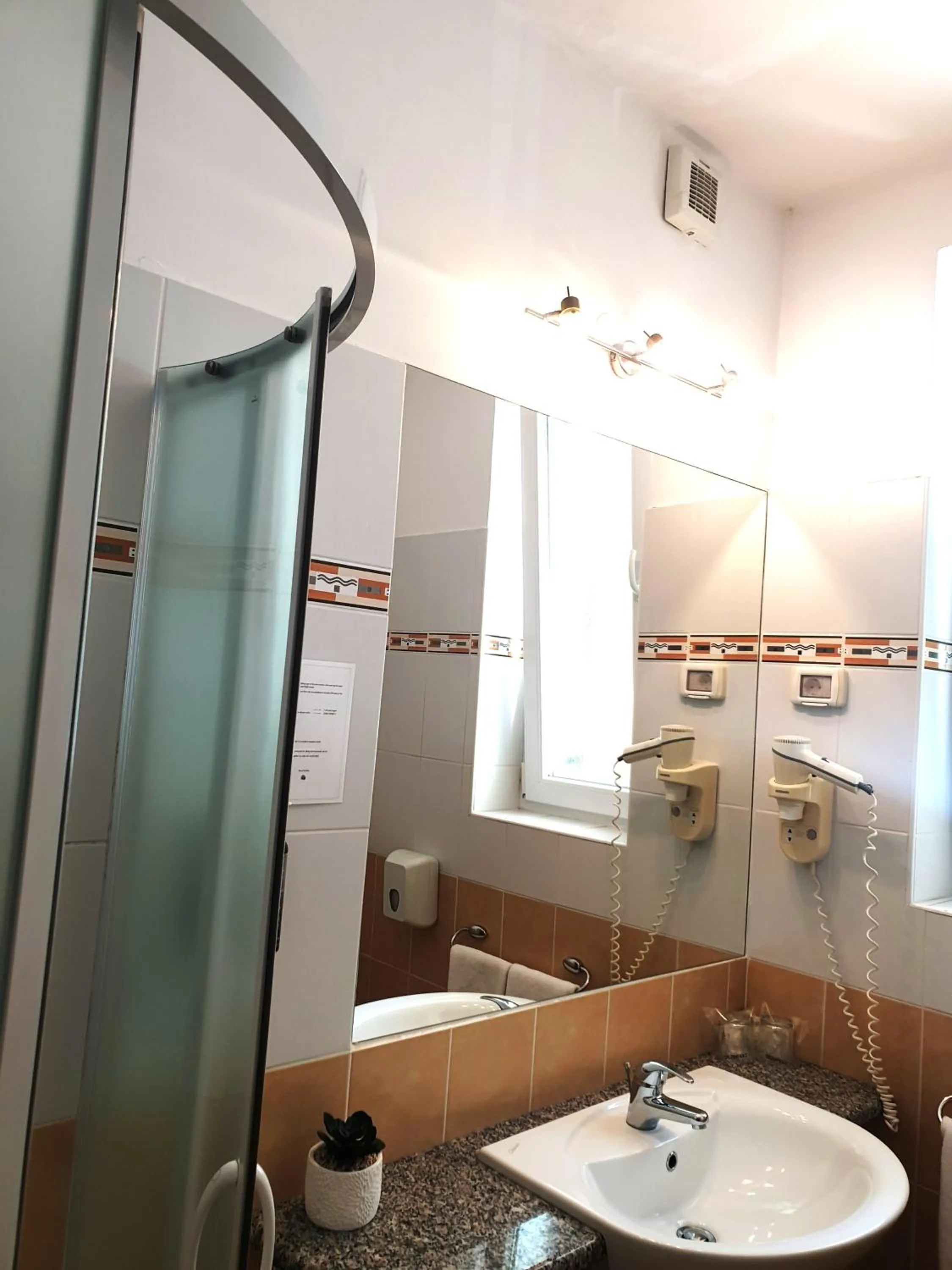 Bathroom in Garni Hotel Keltika
