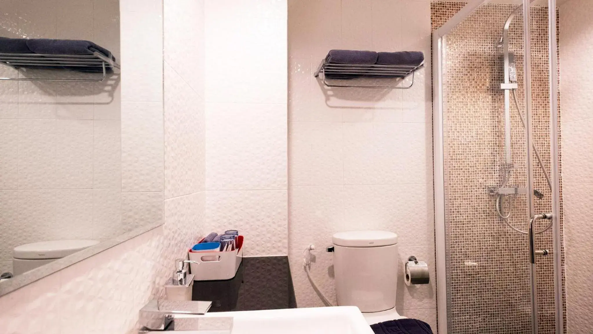 Standard Twin Room with Mountain View in Play Phala Beach Rayong Standard Twin Room with Mountain View in Play Phala Beach Rayong