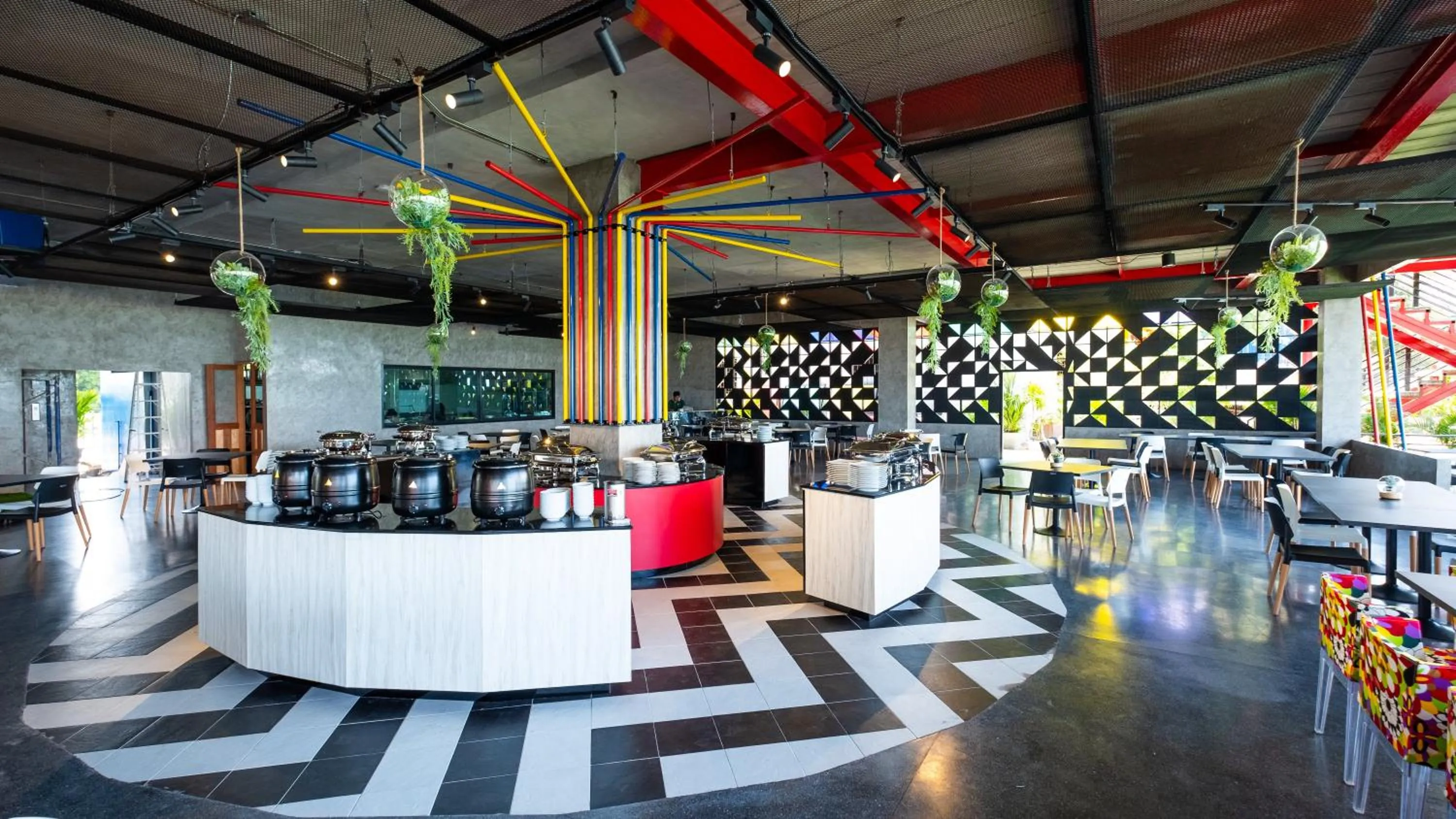 Restaurant/places to eat in Play Phala Beach Rayong