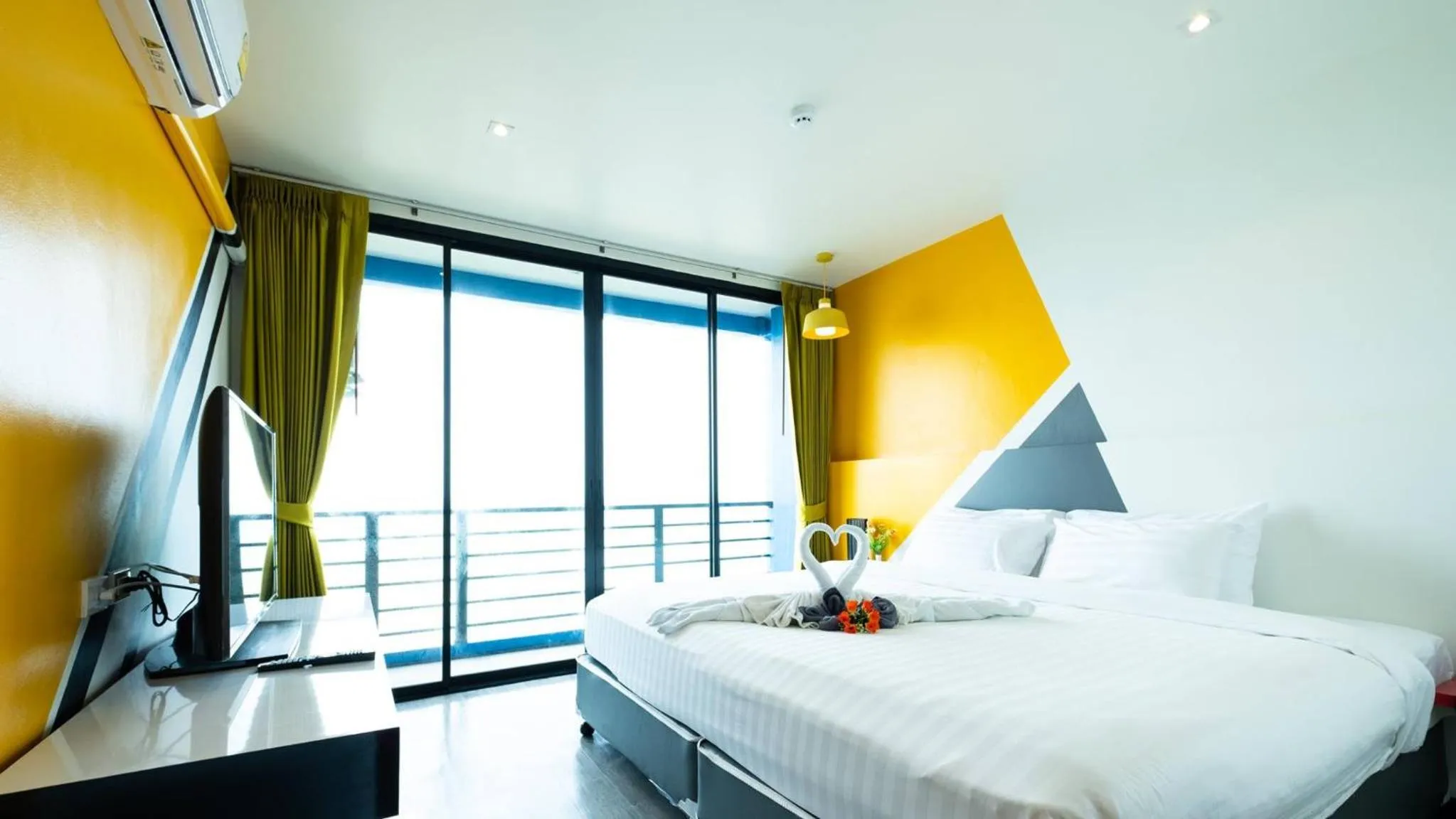 Bed in Play Phala Beach Rayong