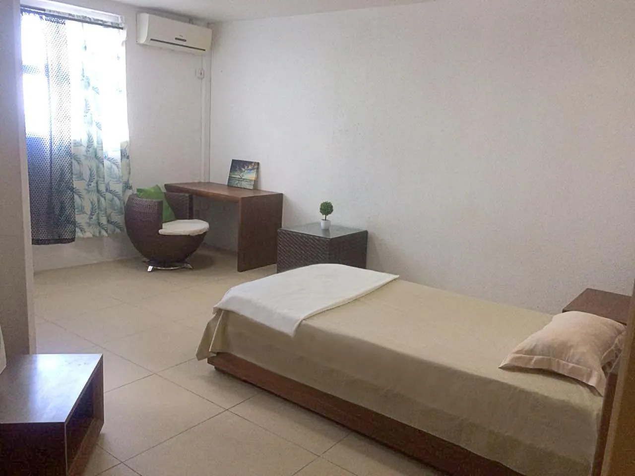 Bedroom, Bed in Admiralmahé