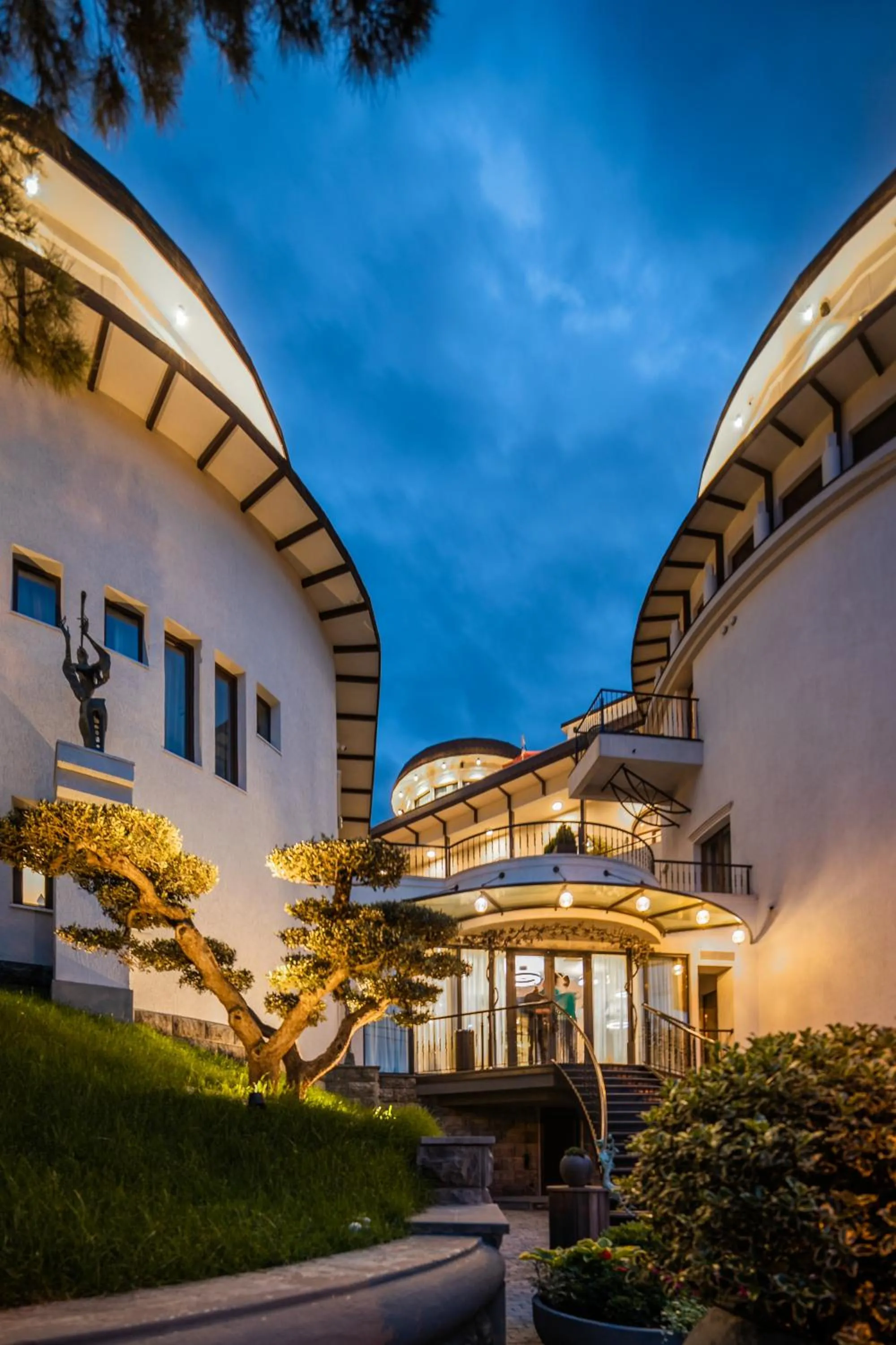 Facade/entrance in Hotel Adamo