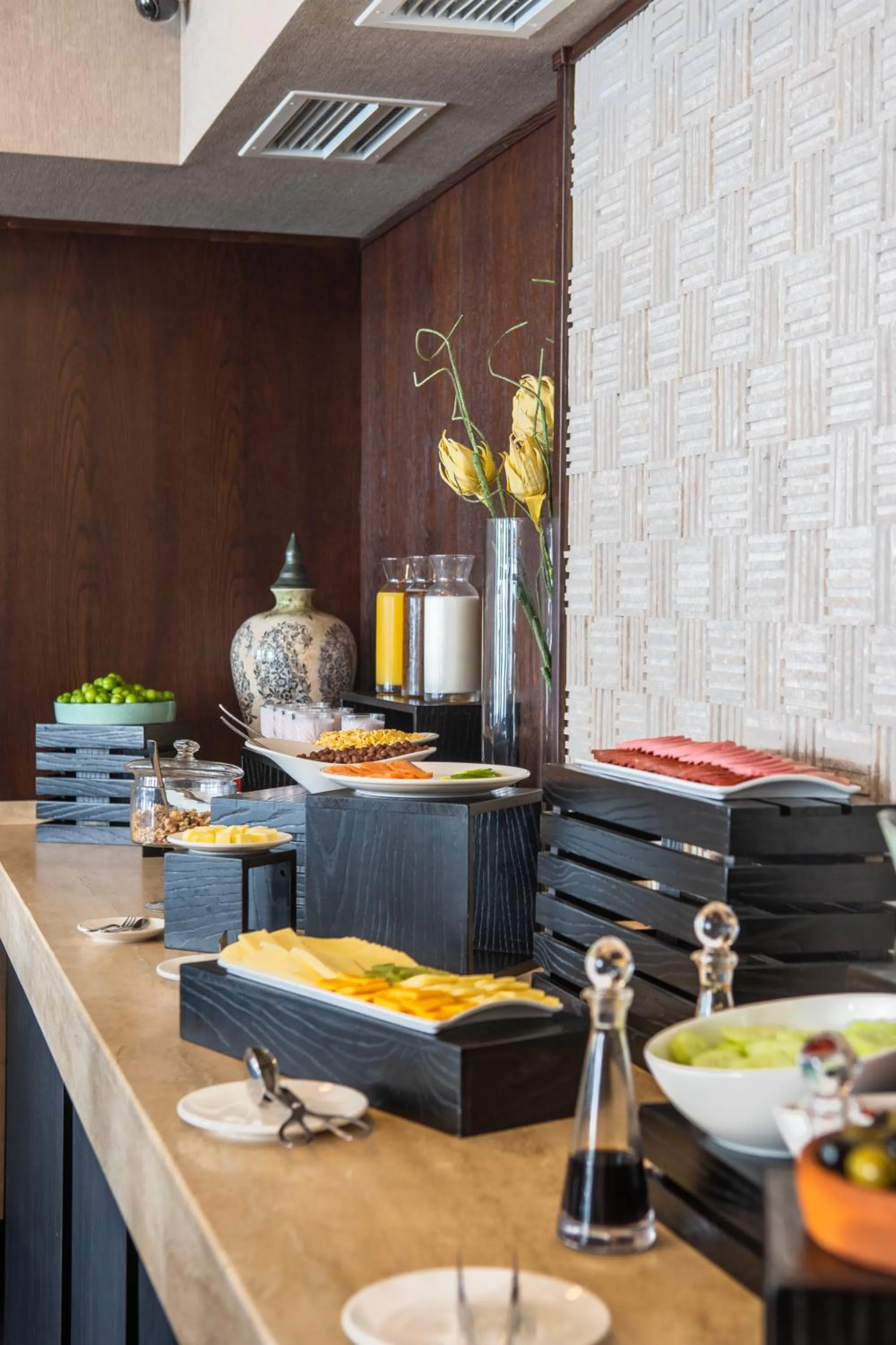 Breakfast in Hotel Adamo