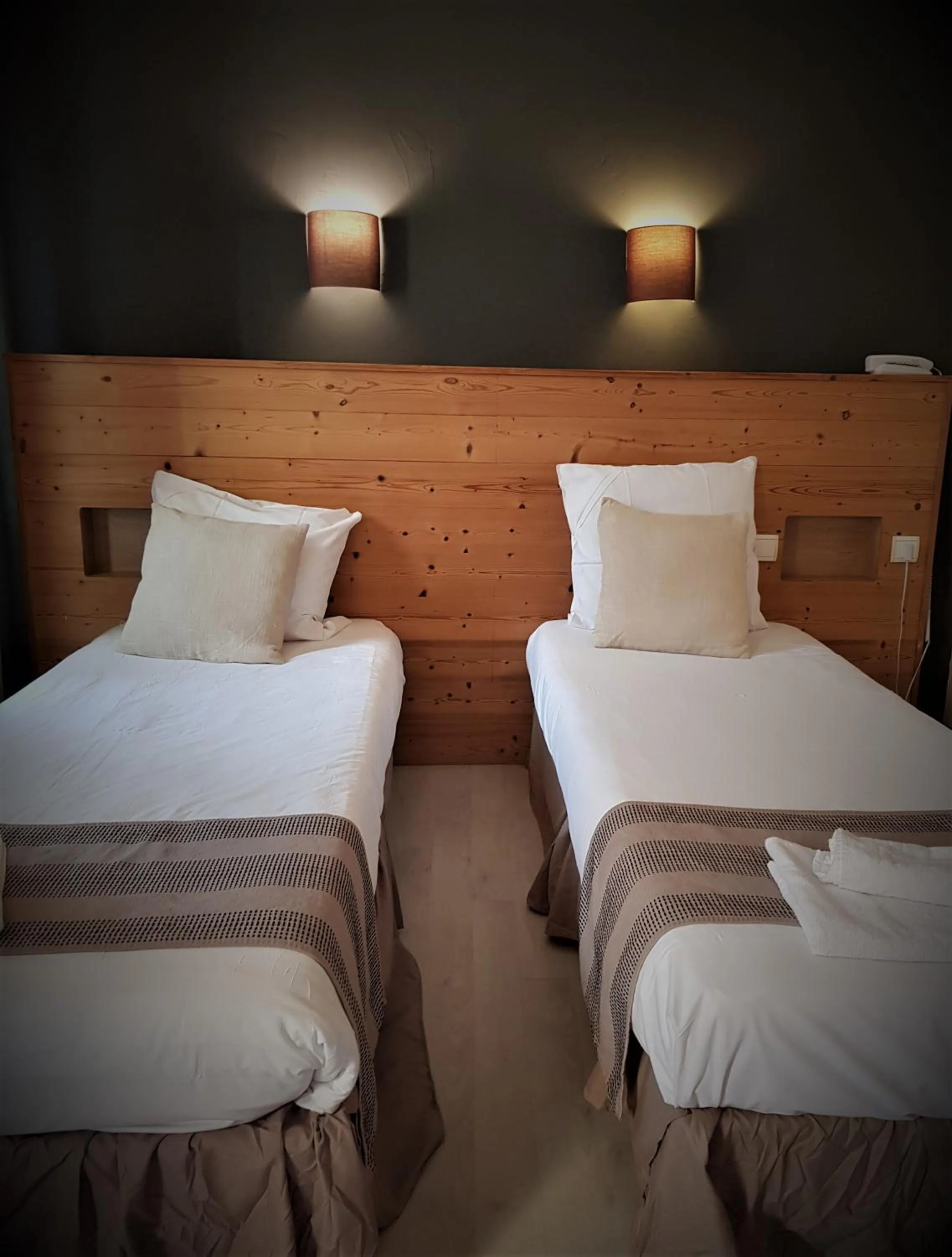 Photo of the whole room, Bed in Savoy Hotel & Restaurant