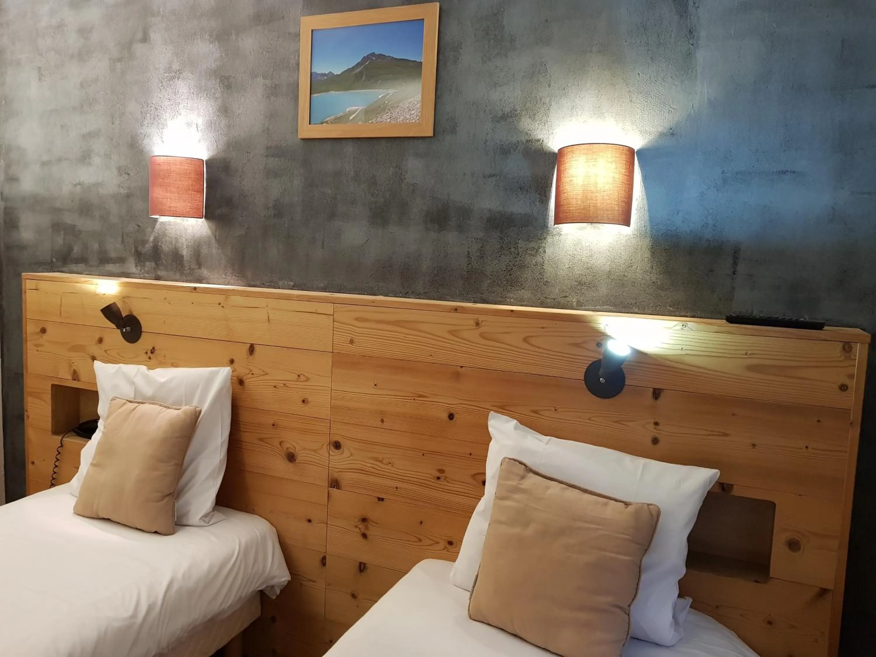 Bed in Savoy Hotel & Restaurant