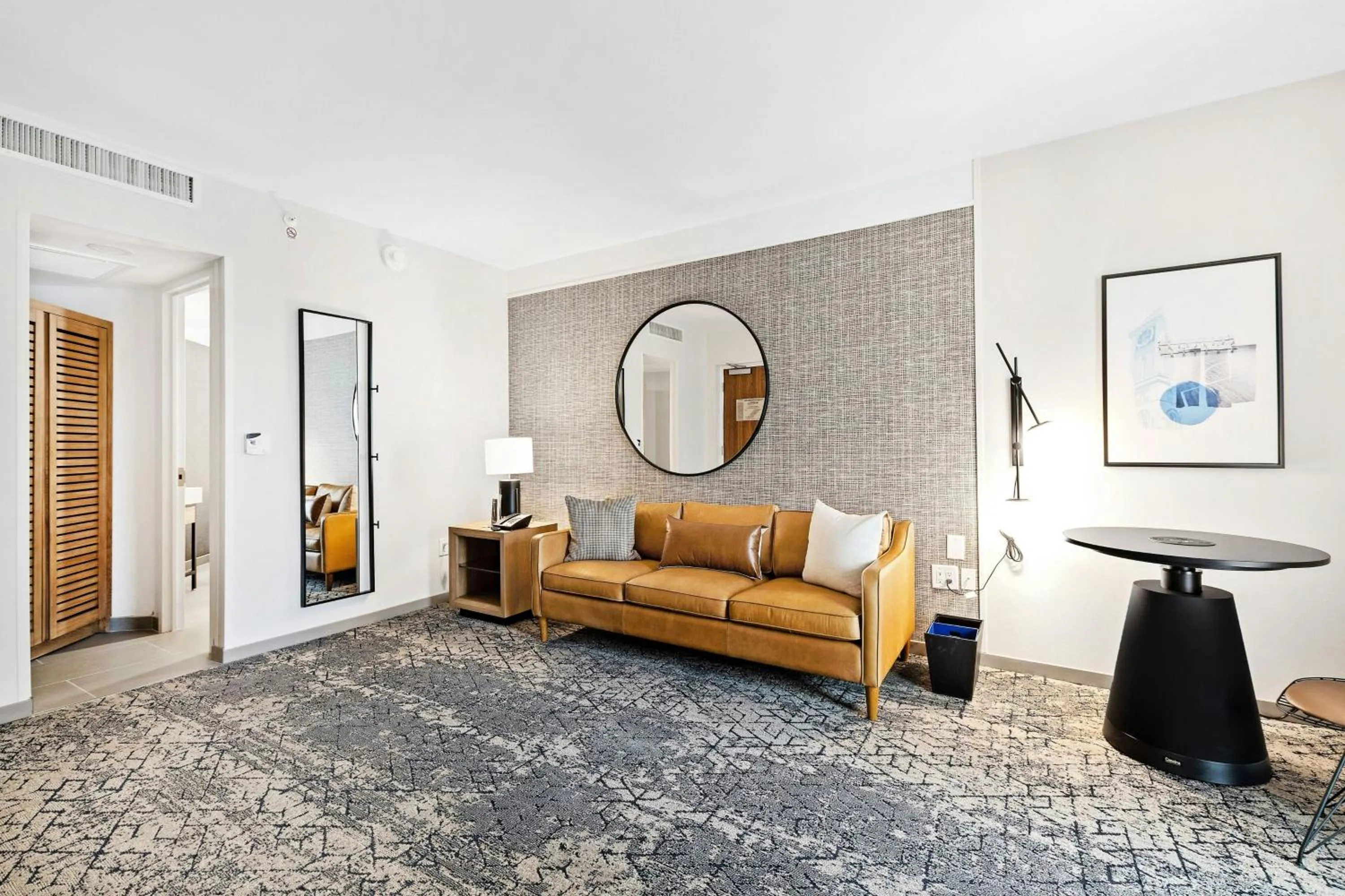 Living room in Sheraton Chapel Hill