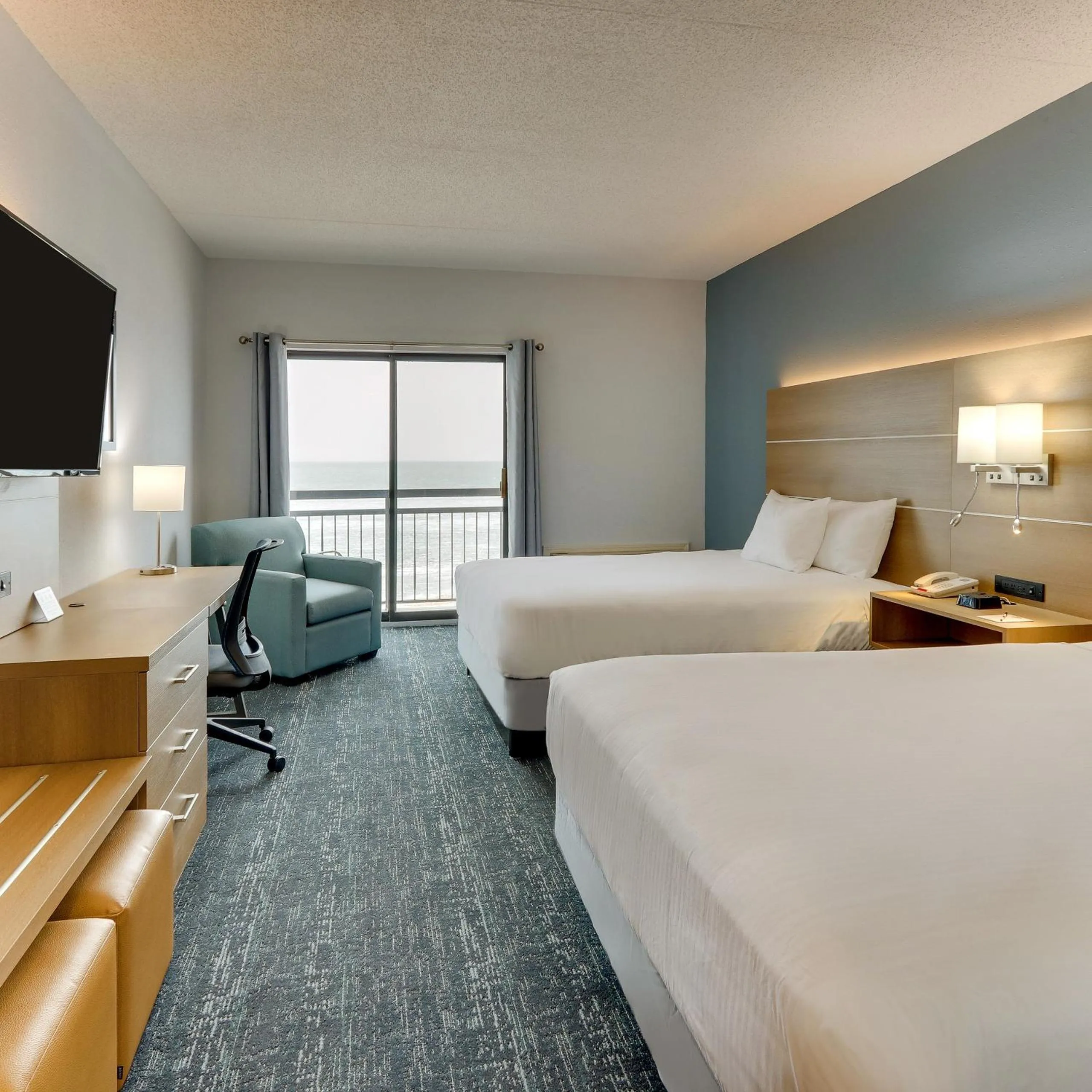 Bed in Parkshore Resort