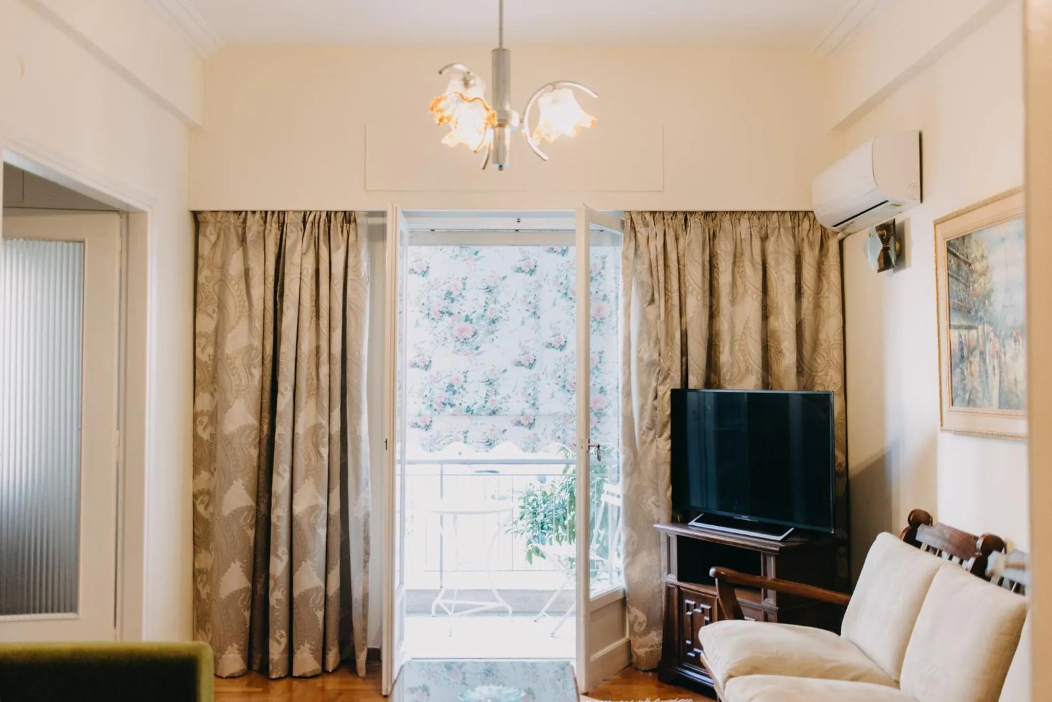 TV and multimedia in BEST HOUSE, Attiki Metro, Athens