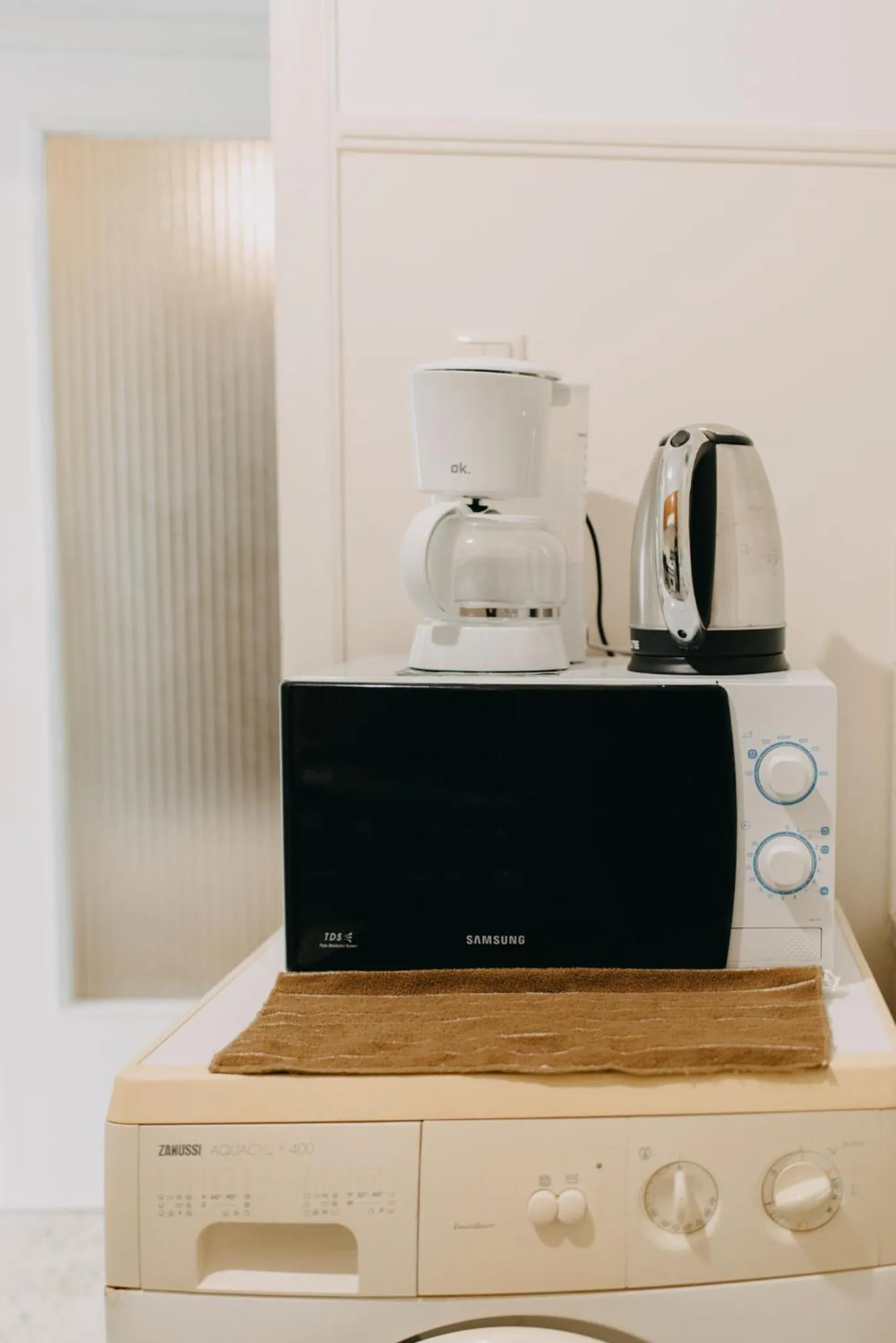 Coffee/tea facilities in BEST HOUSE, Attiki Metro, Athens