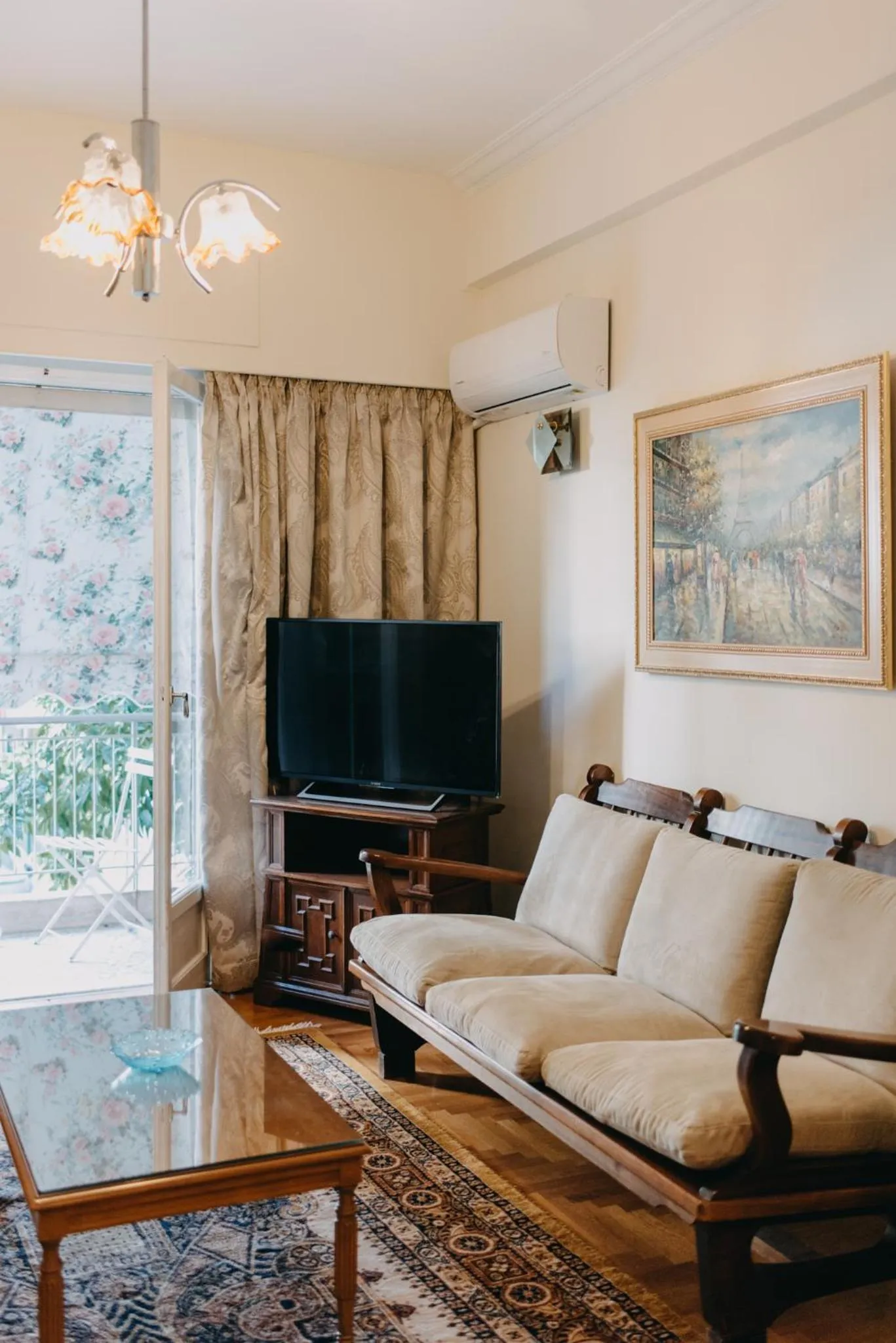 TV and multimedia in BEST HOUSE, Attiki Metro, Athens