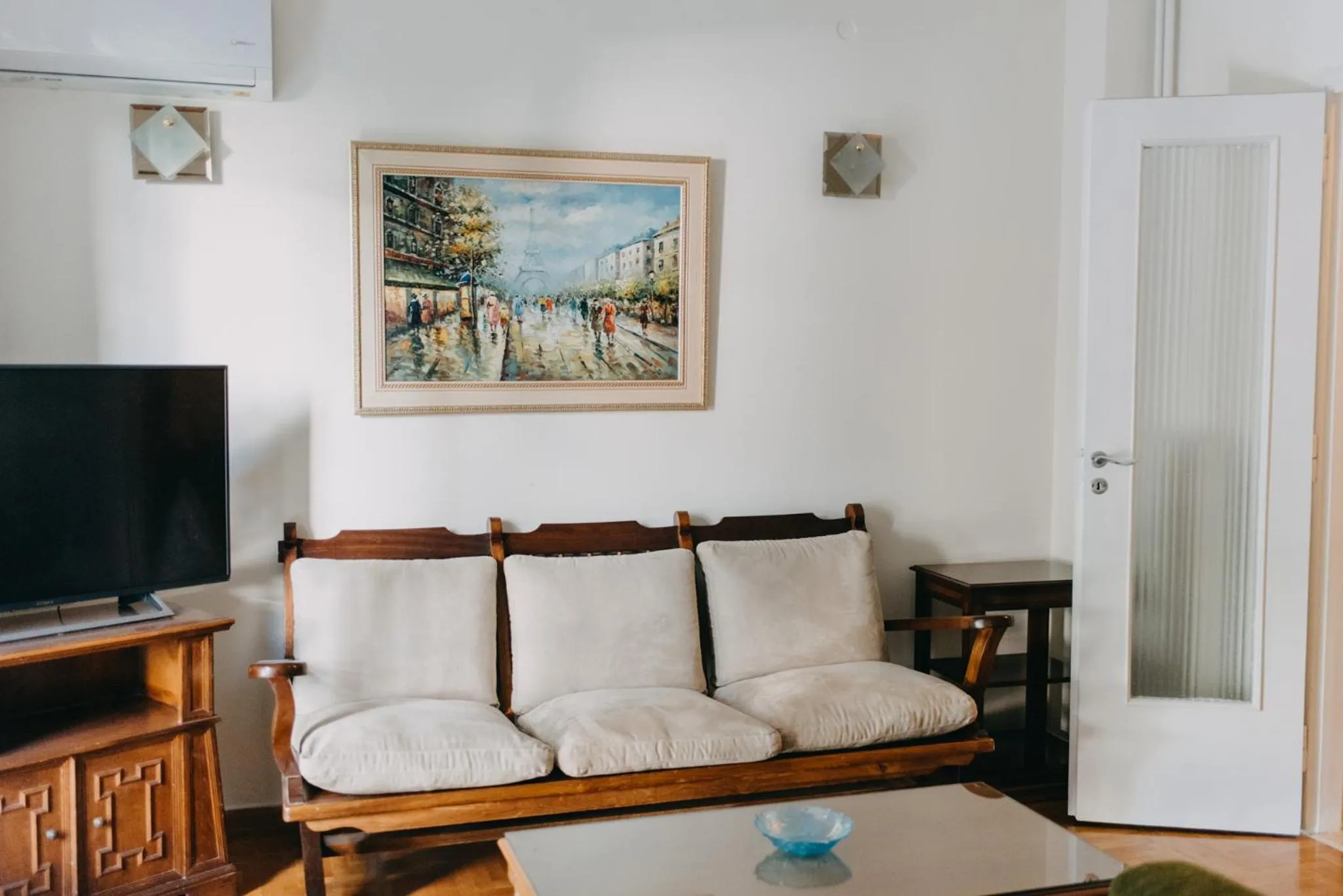 Living room, Bed in BEST HOUSE, Attiki Metro, Athens