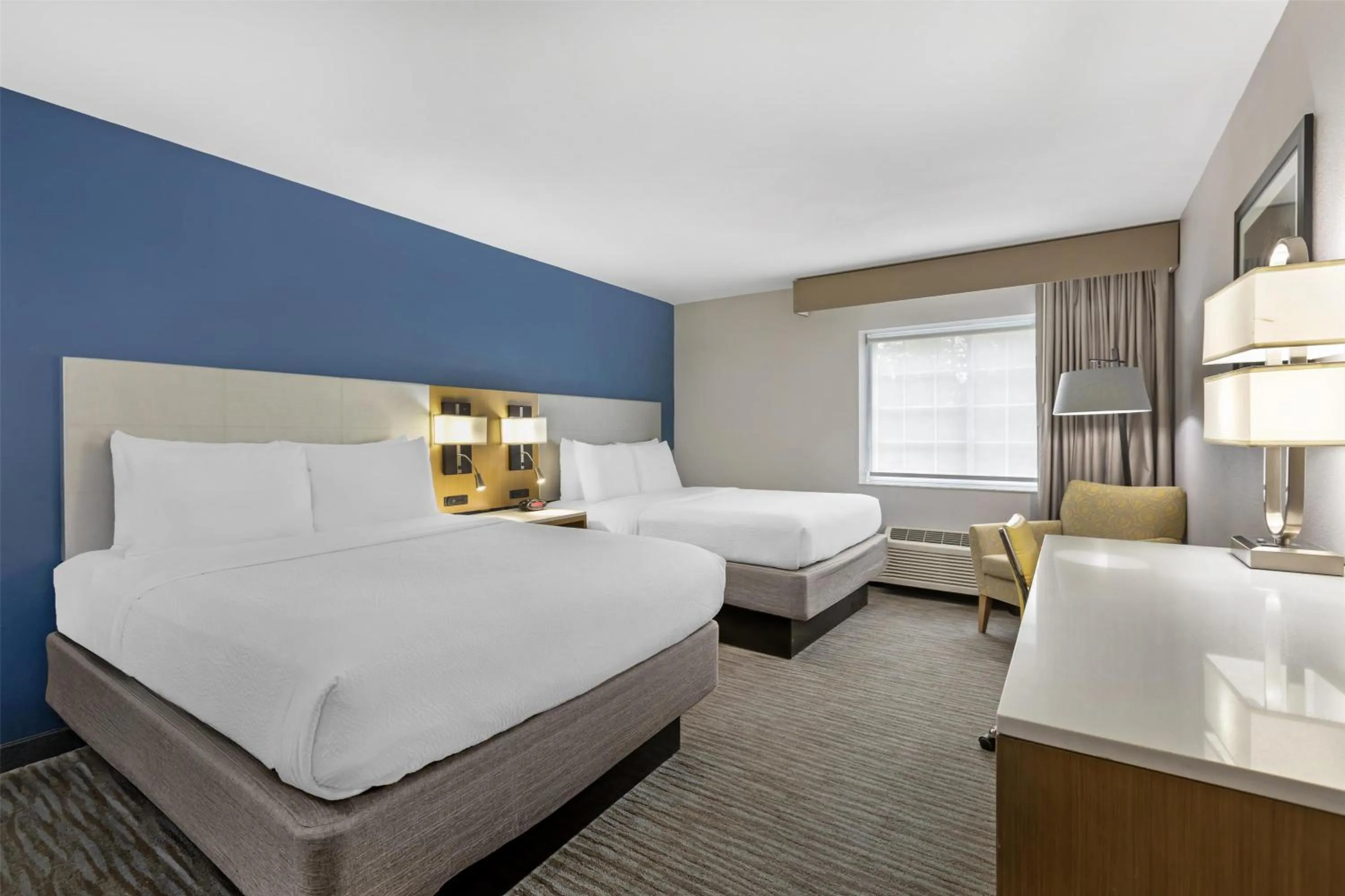 Bedroom, Bed in Best Western Cooperstown