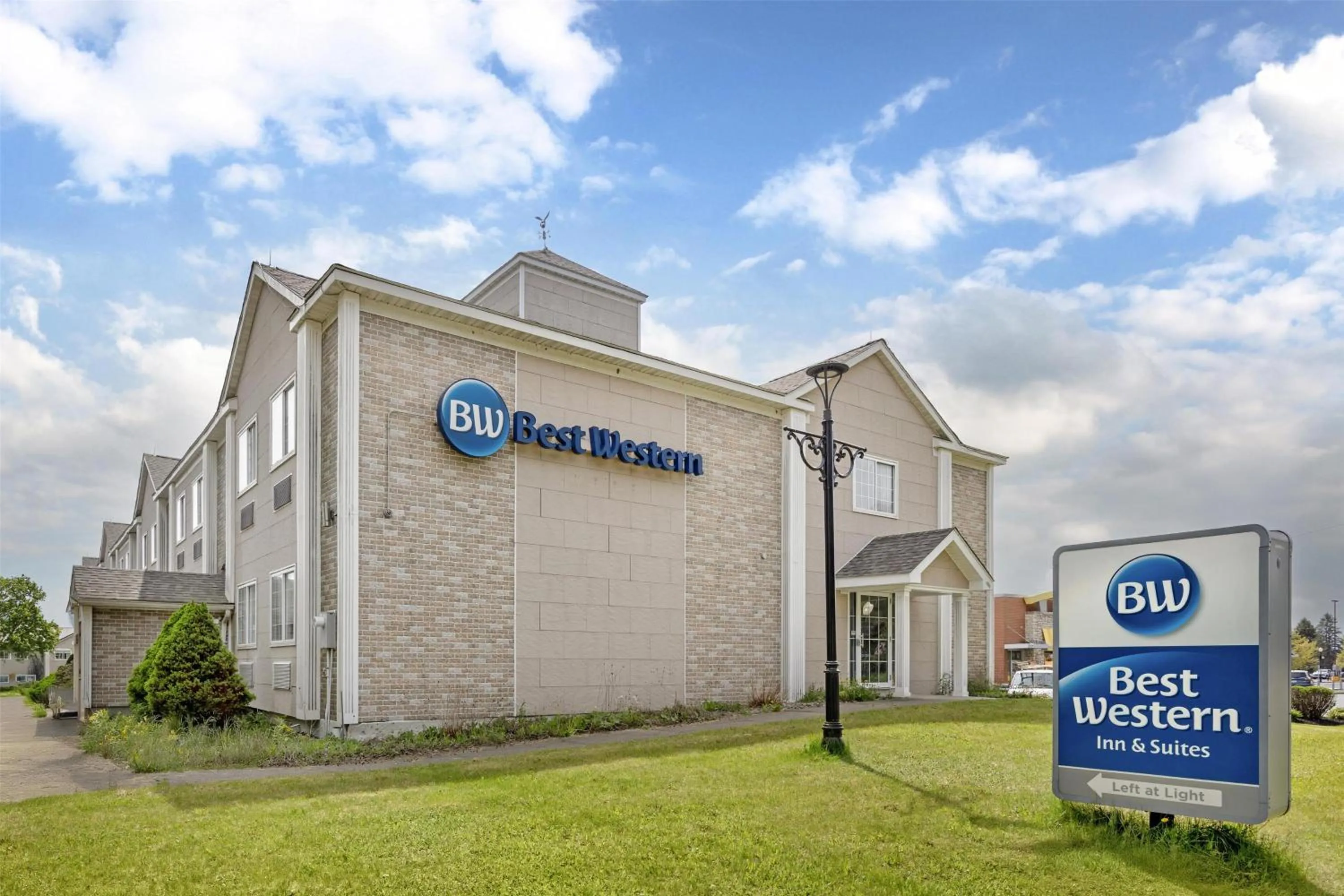 Property building in Best Western Cooperstown