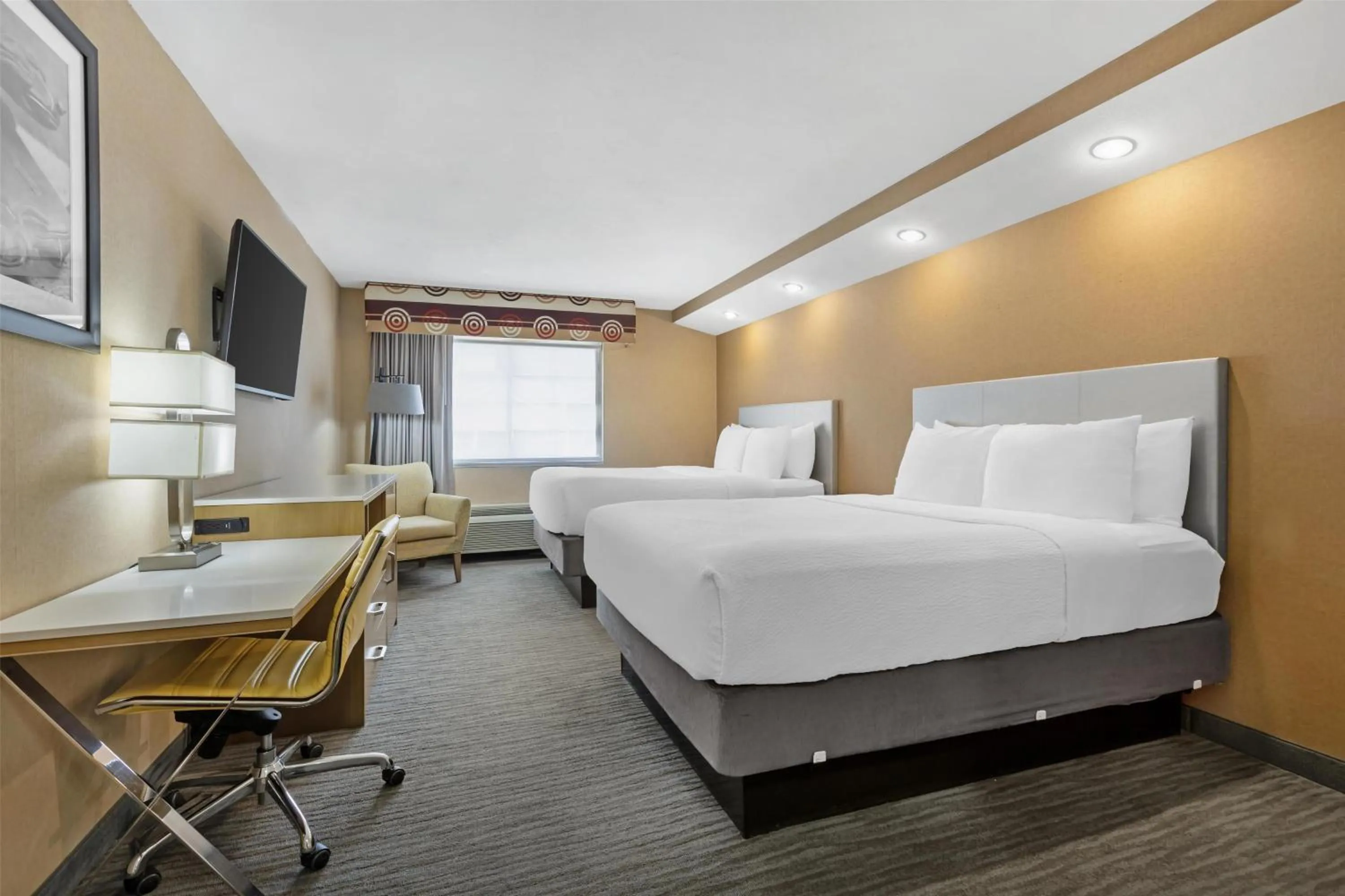 Bedroom, Bed in Best Western Cooperstown