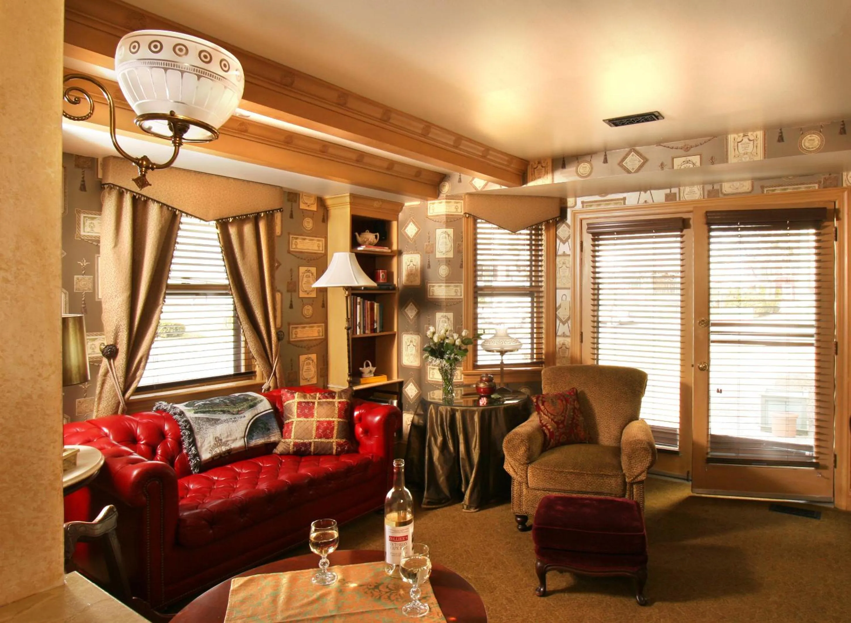 Living room in The Queen Victoria