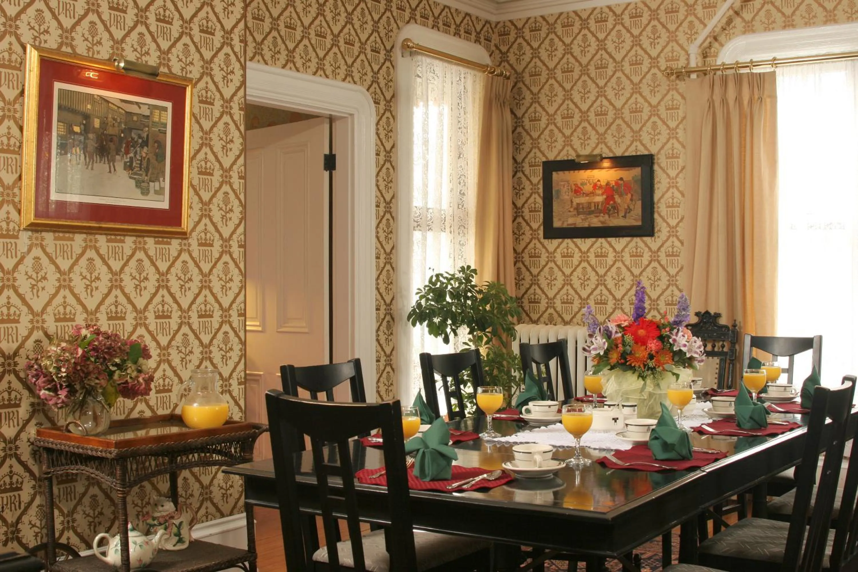 Dining area in The Queen Victoria