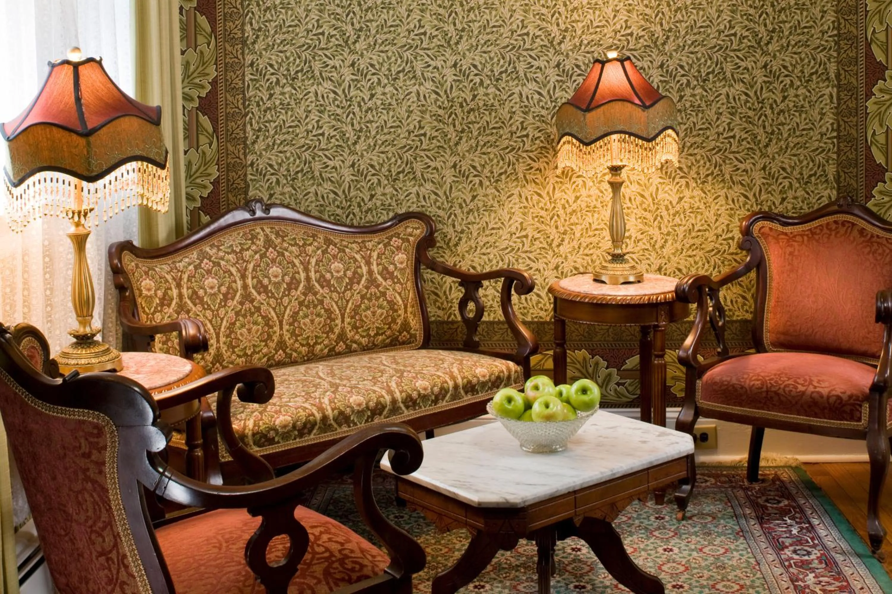 Communal lounge/ TV room in The Queen Victoria