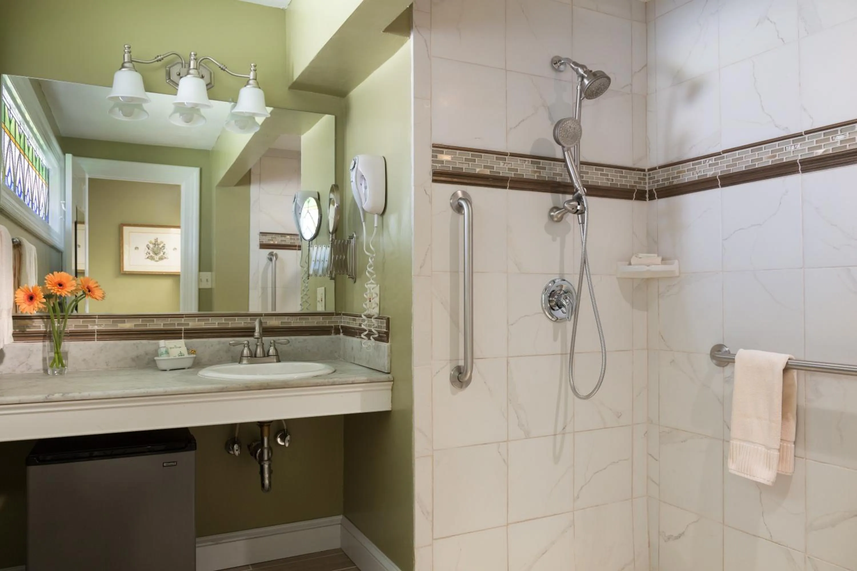 Bathroom in The Queen Victoria