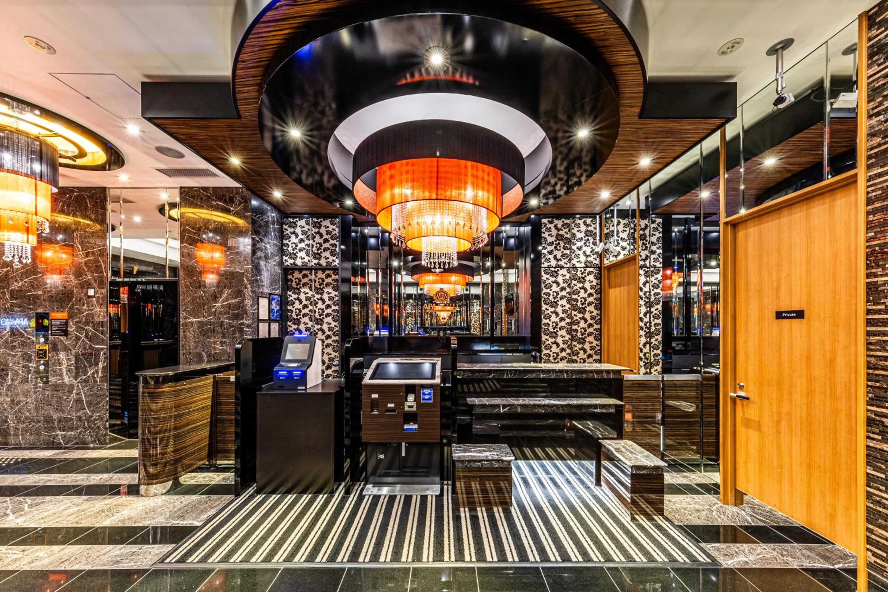 Lobby or reception in APA Hotel Yodoyabashi Kitahama Ekimae