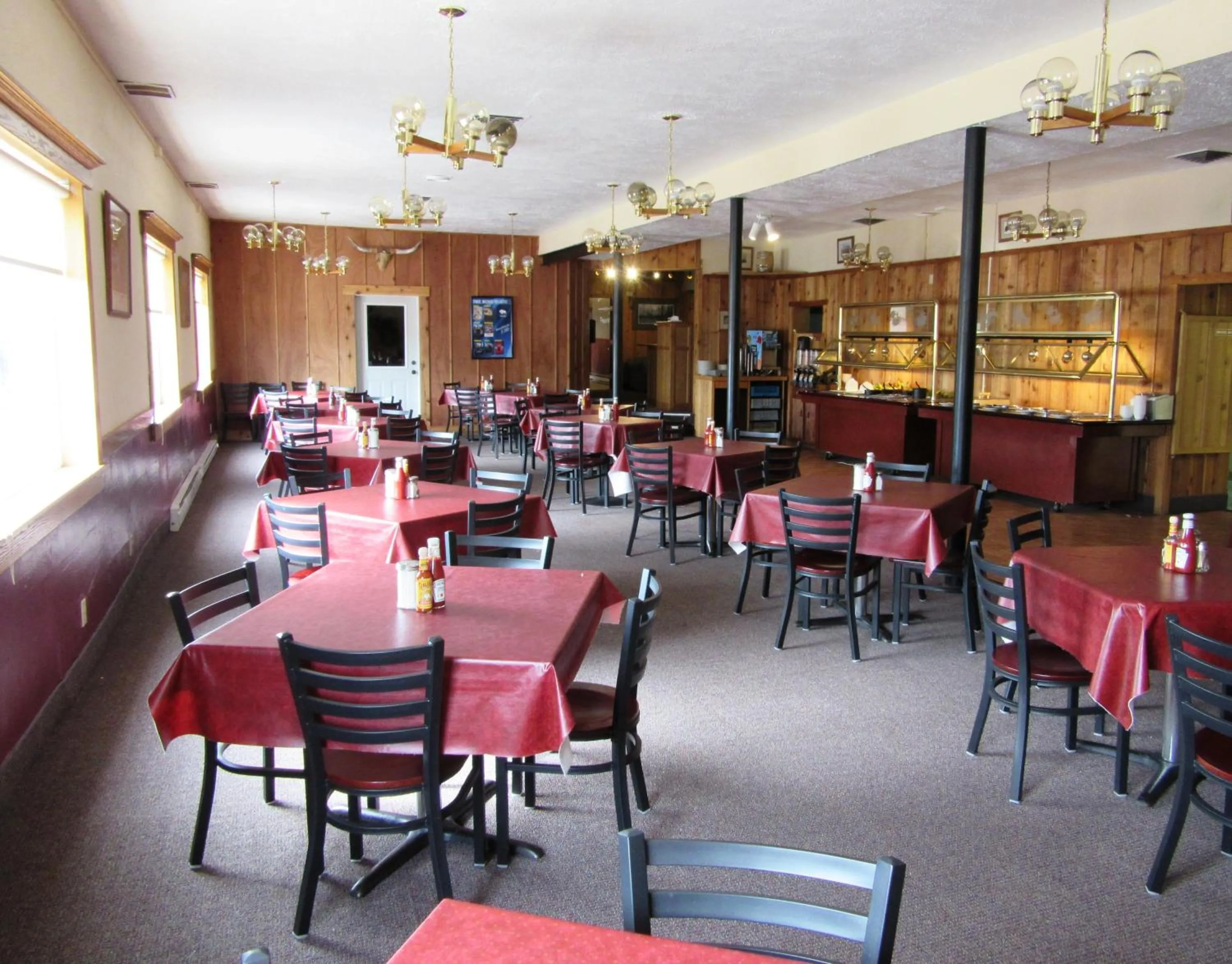 Restaurant/places to eat in White Buffalo Hotel