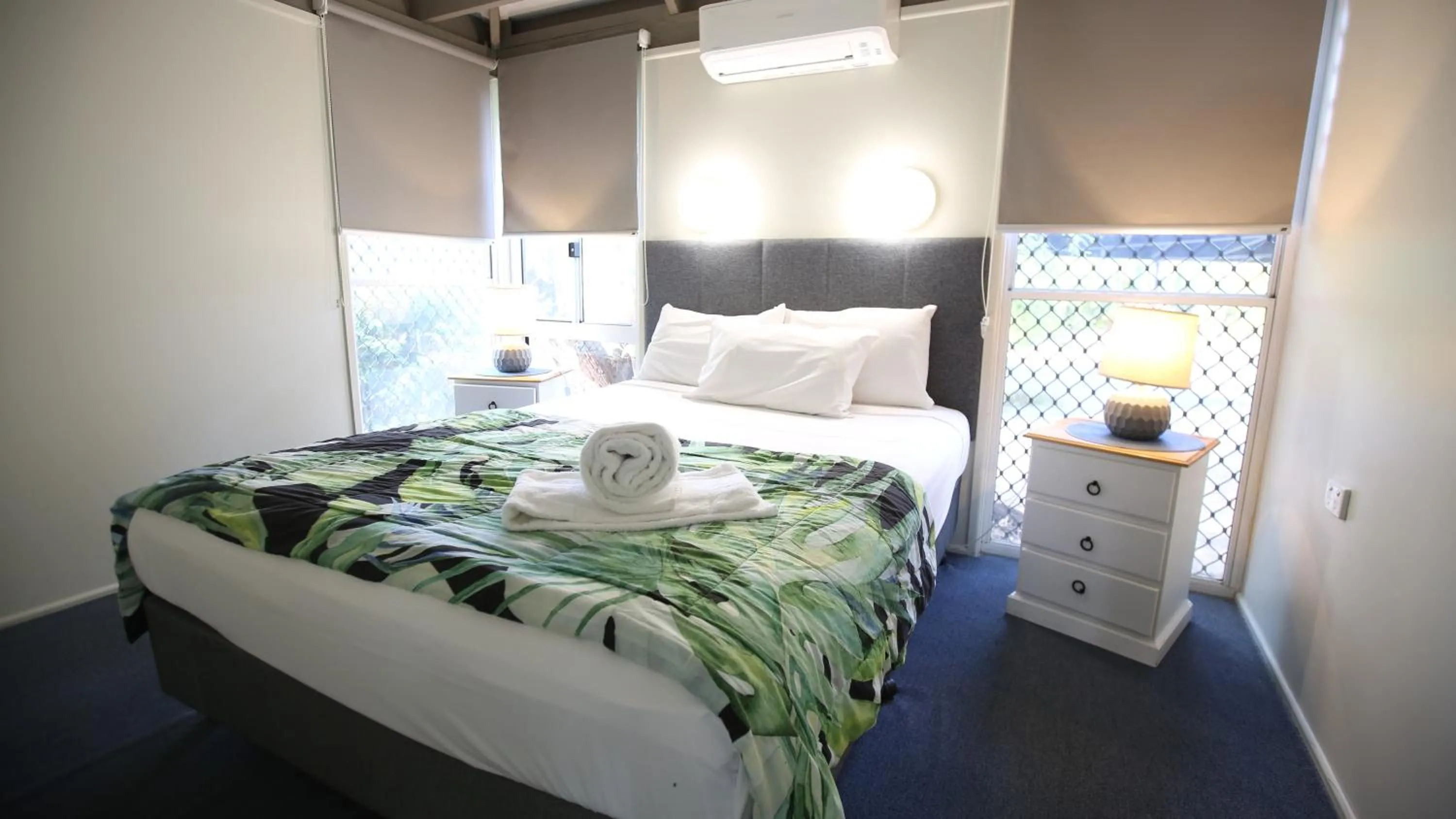 Bedroom, Bed in Kellys Beach Resort