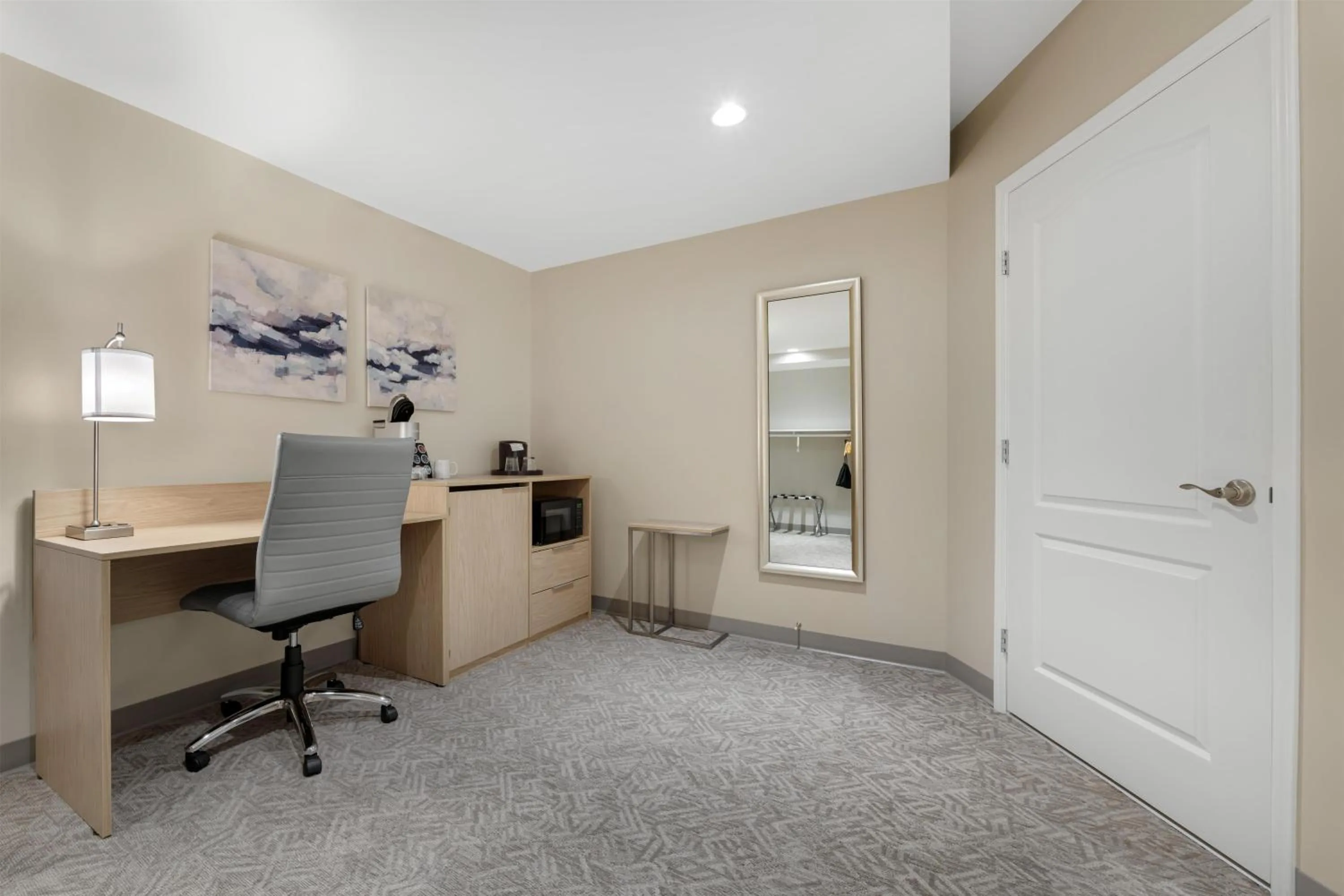 Bedroom in Best Western Plus Baker Street Inn