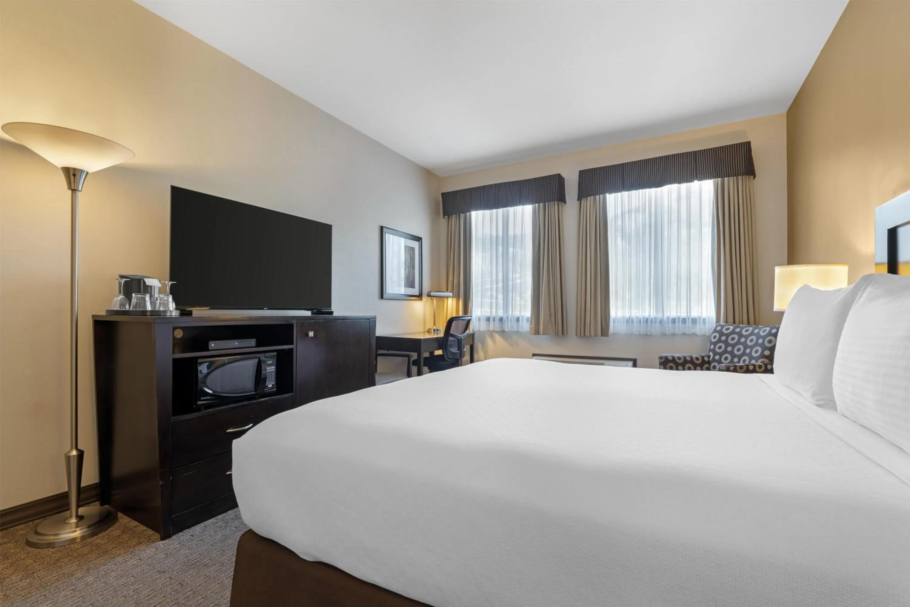 Bedroom, Bed in Best Western Plus Baker Street Inn