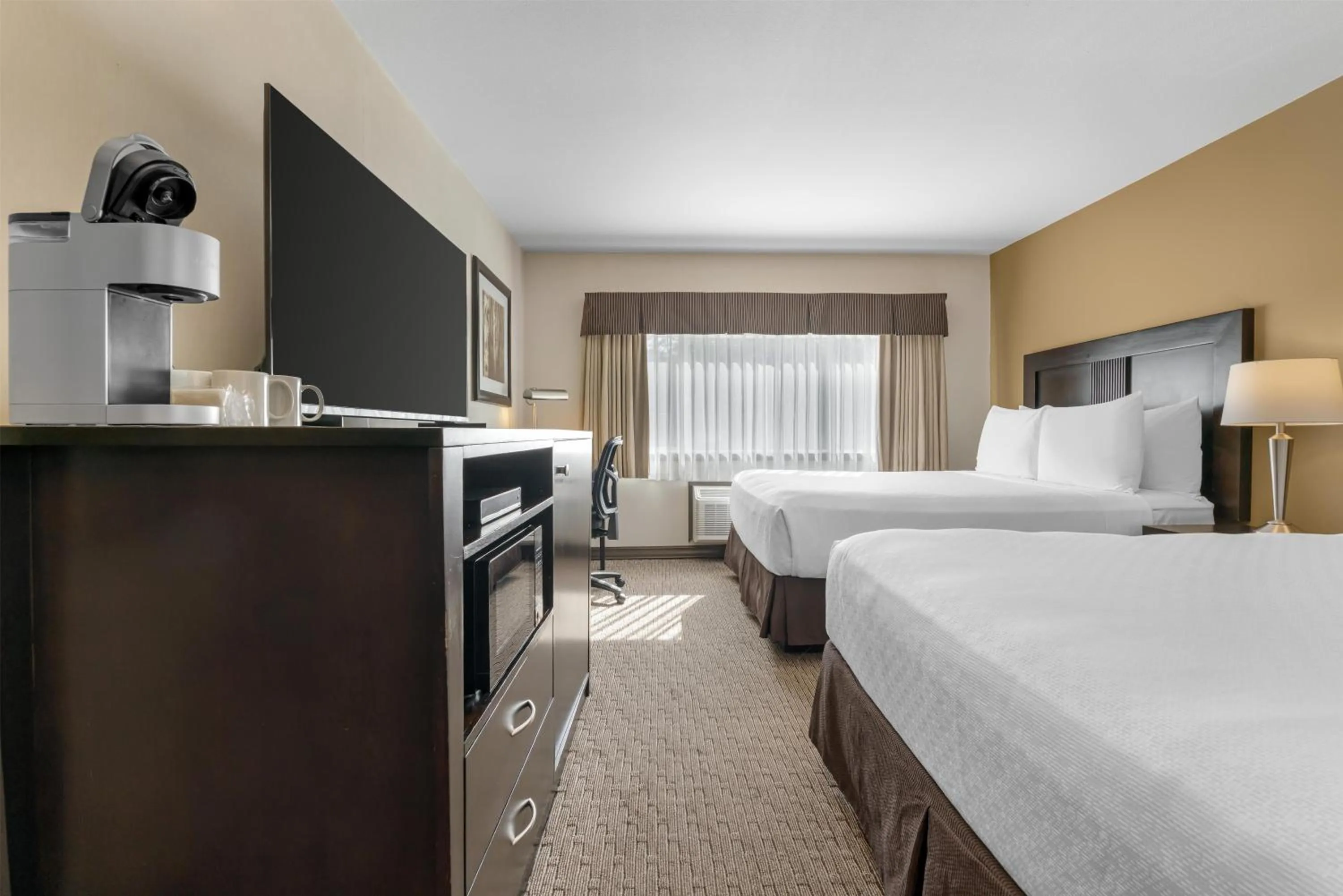 Bedroom, Bed in Best Western Plus Baker Street Inn