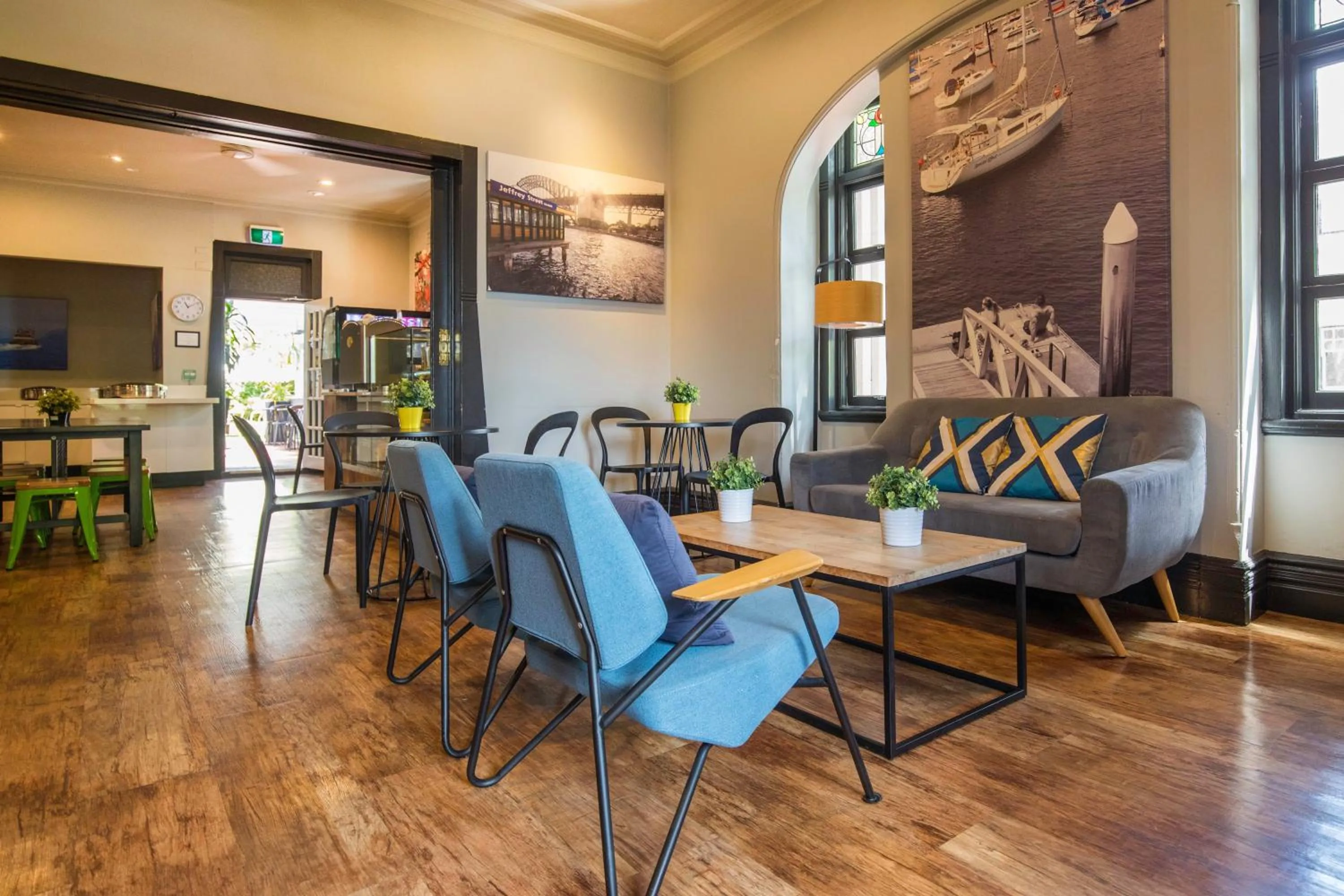 Communal lounge/ TV room in Glenferrie Lodge