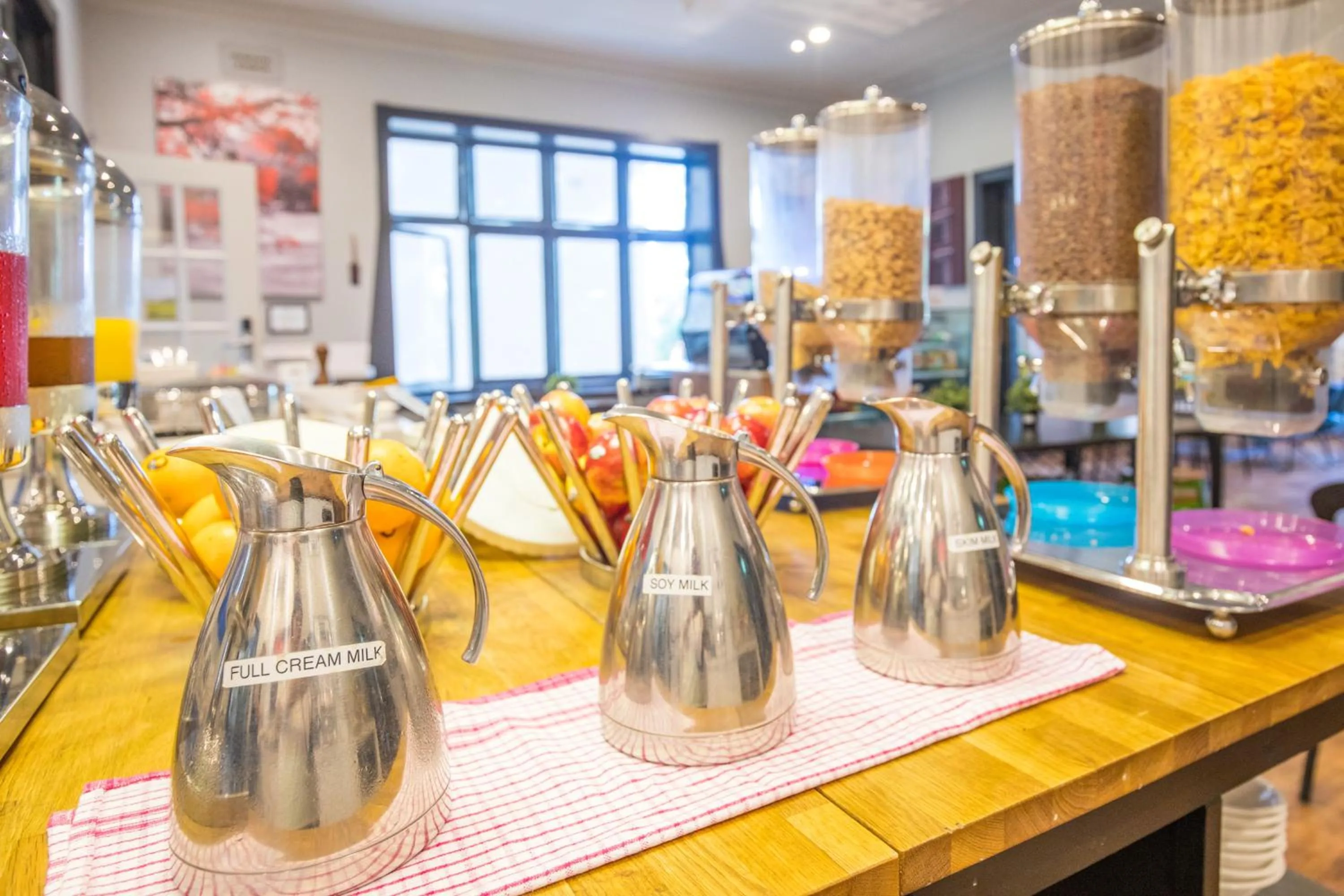 Breakfast in Glenferrie Lodge